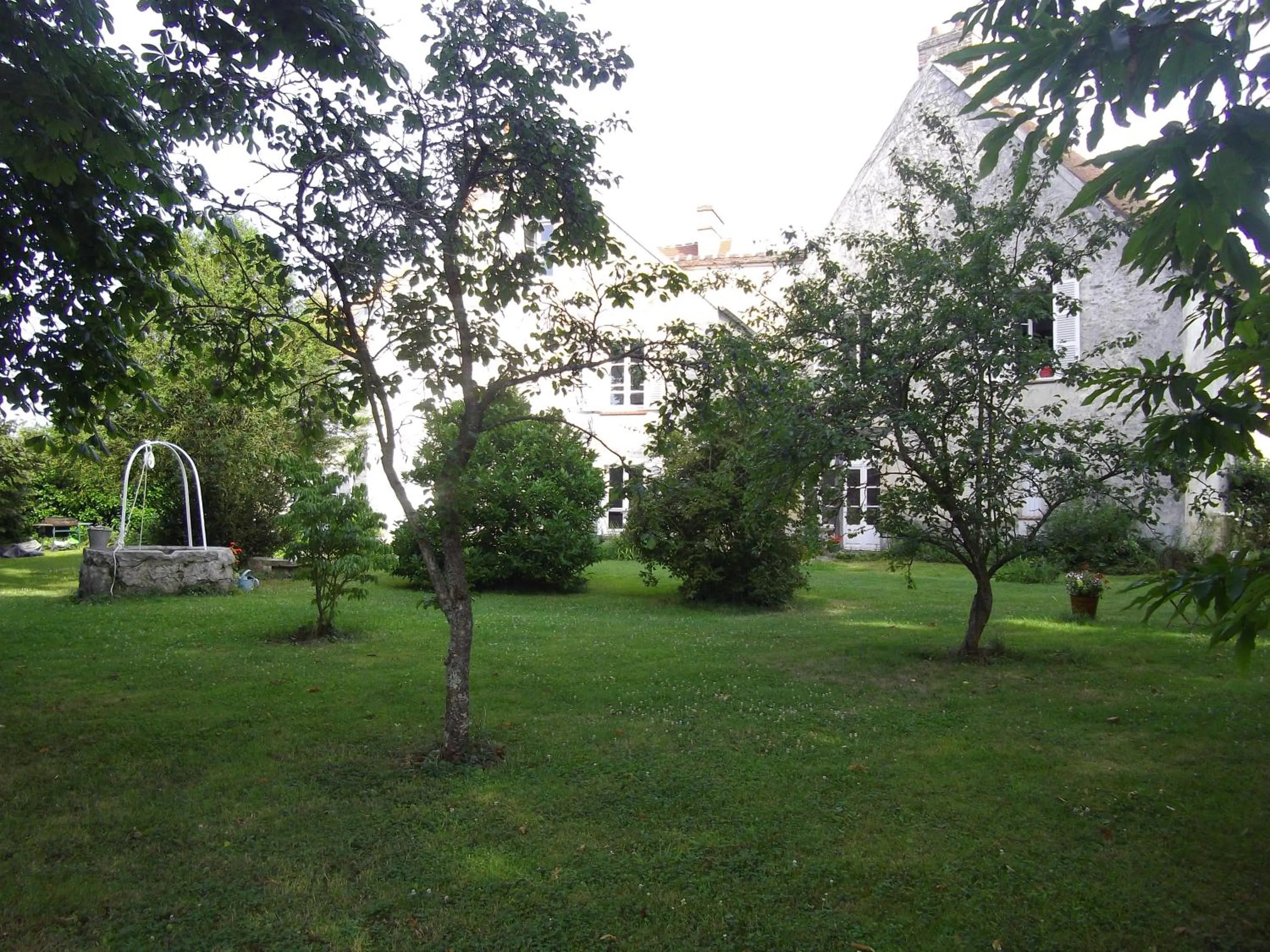 Property building in La Fruitiere