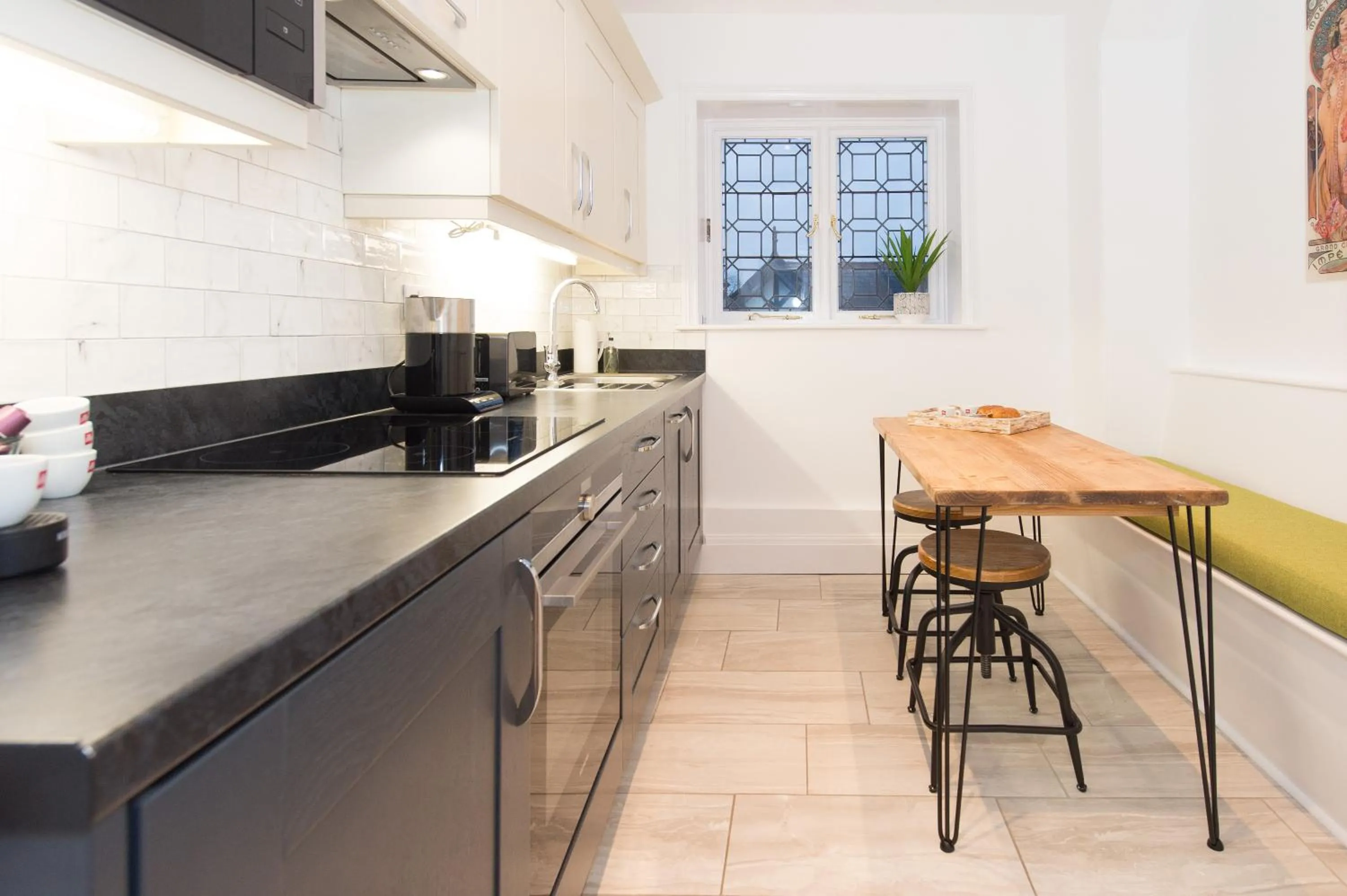 Kitchen or kitchenette in The Tower by Harrogate Serviced Apartments
