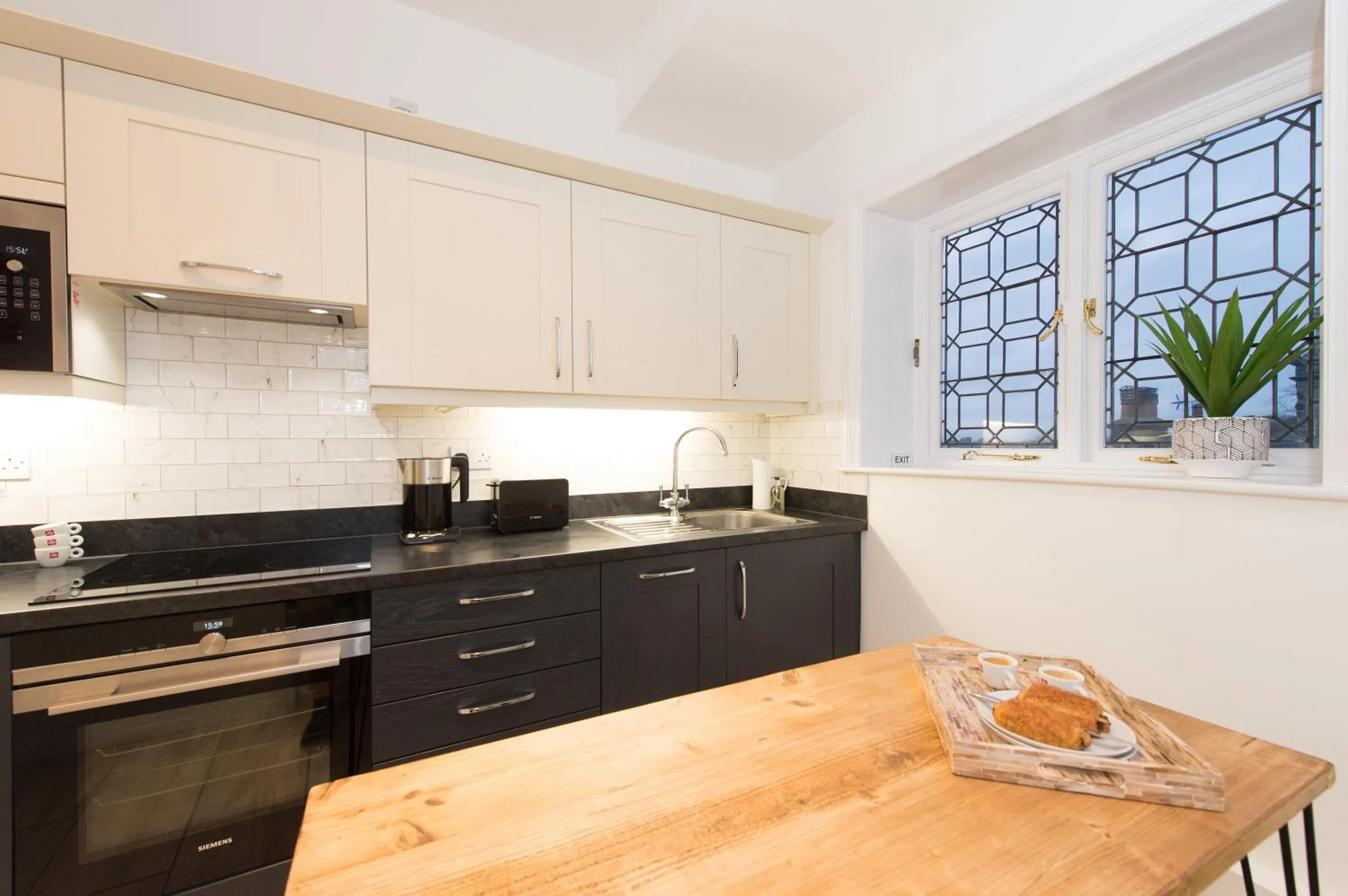 Kitchen or kitchenette in The Tower by Harrogate Serviced Apartments