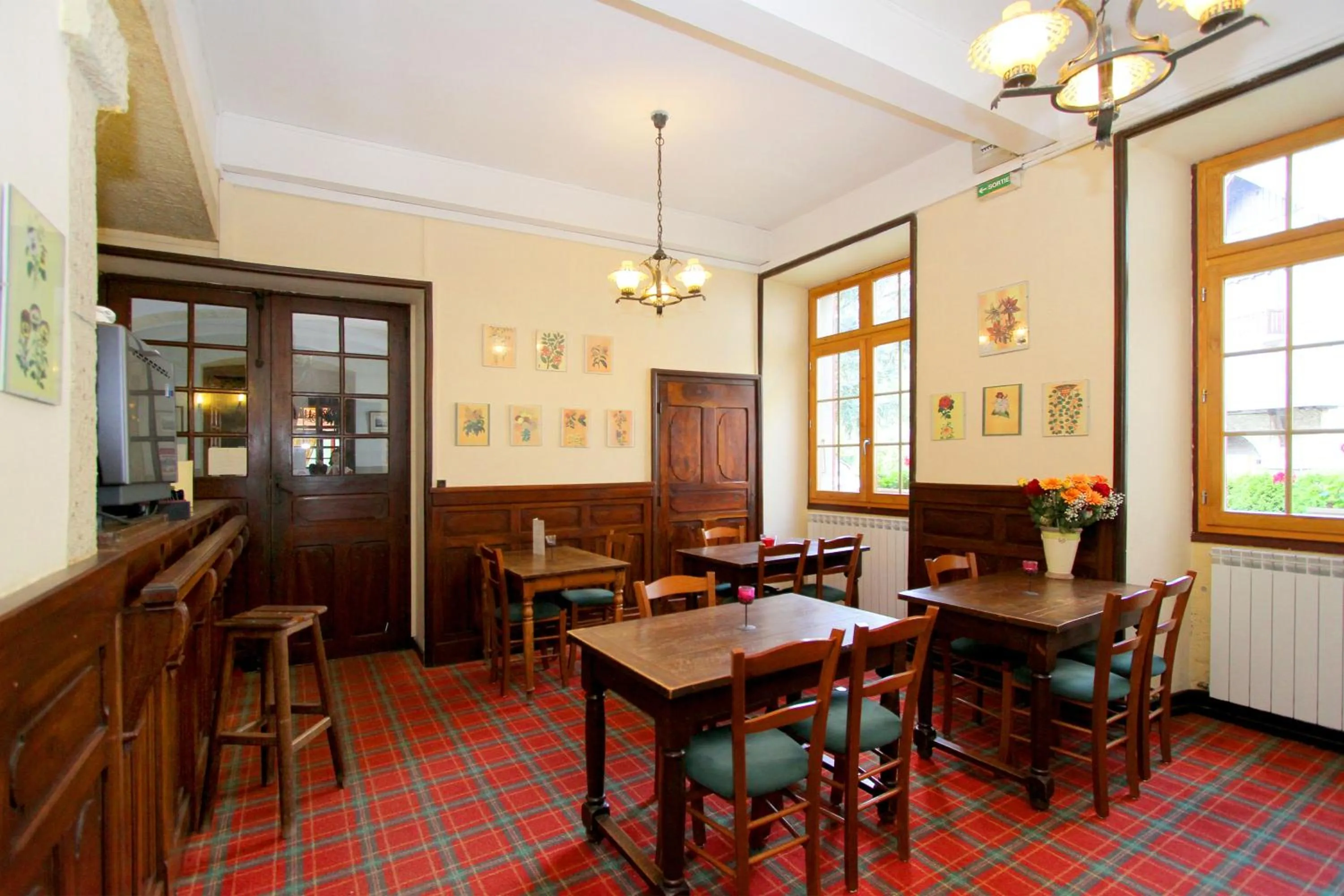 Lounge or bar in Chateau De La Muzelle