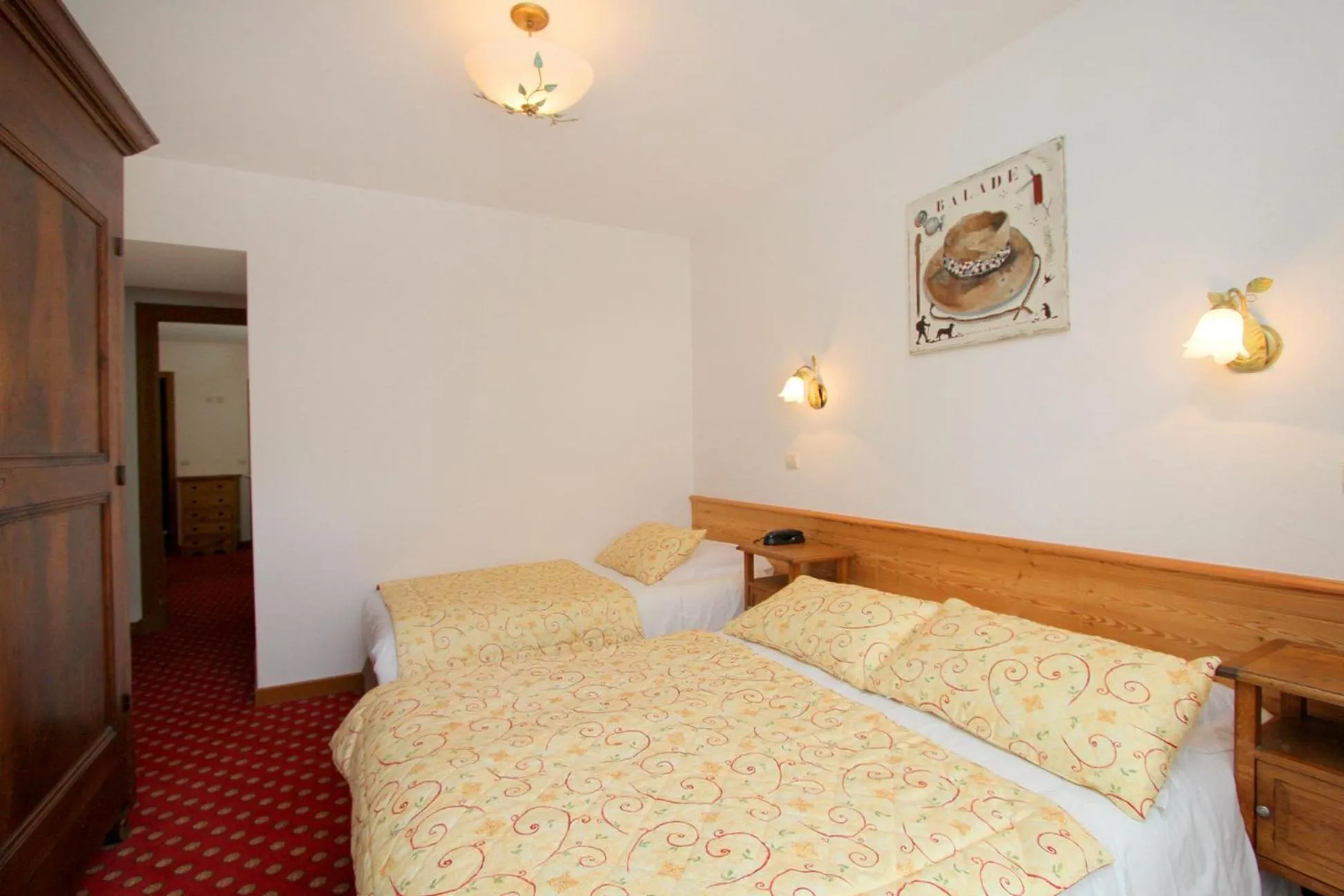 Photo of the whole room, Bed in Chateau De La Muzelle