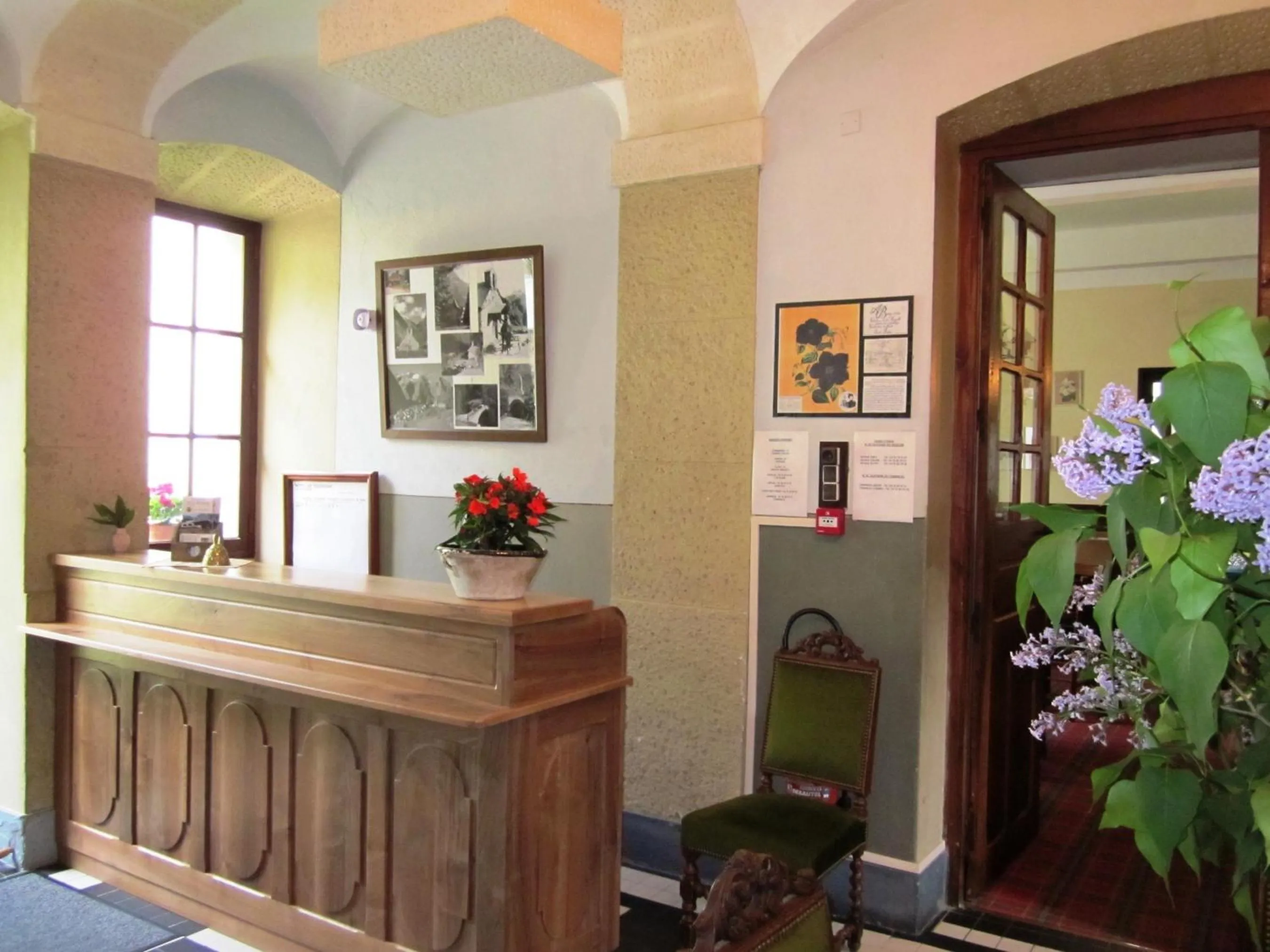 Lobby or reception in Chateau De La Muzelle