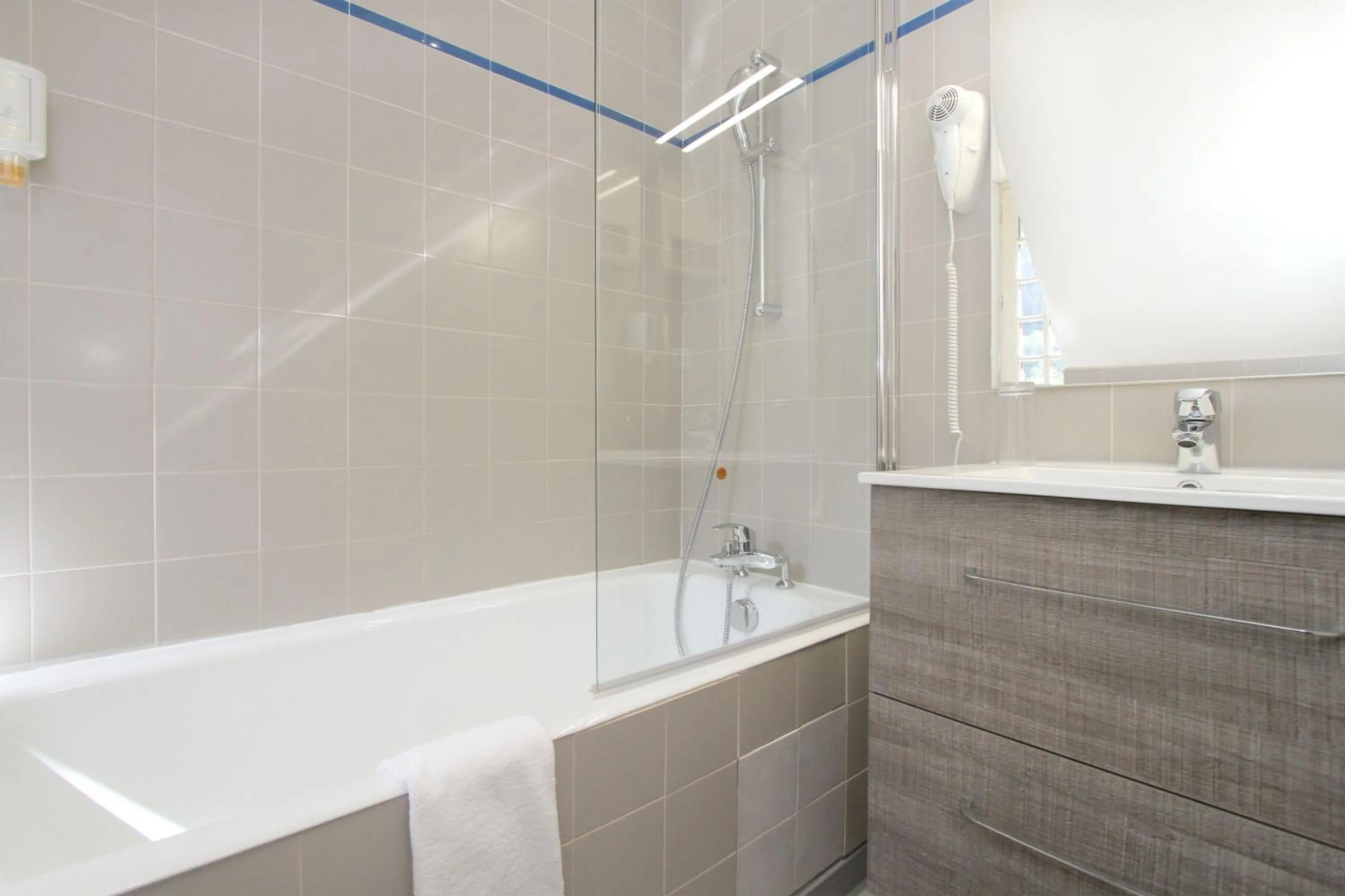 Bathroom in Chateau De La Muzelle