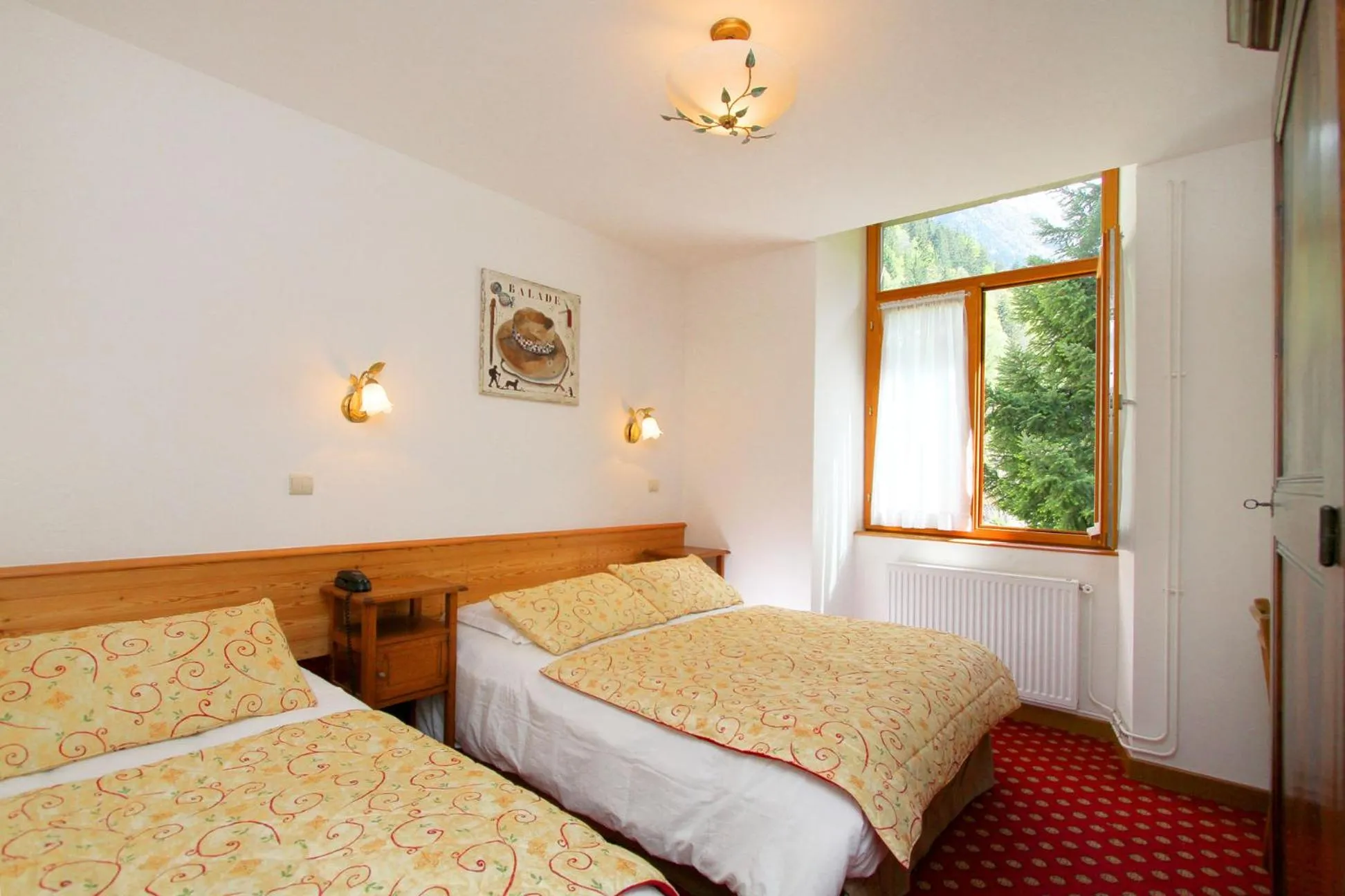 Photo of the whole room, Bed in Chateau De La Muzelle