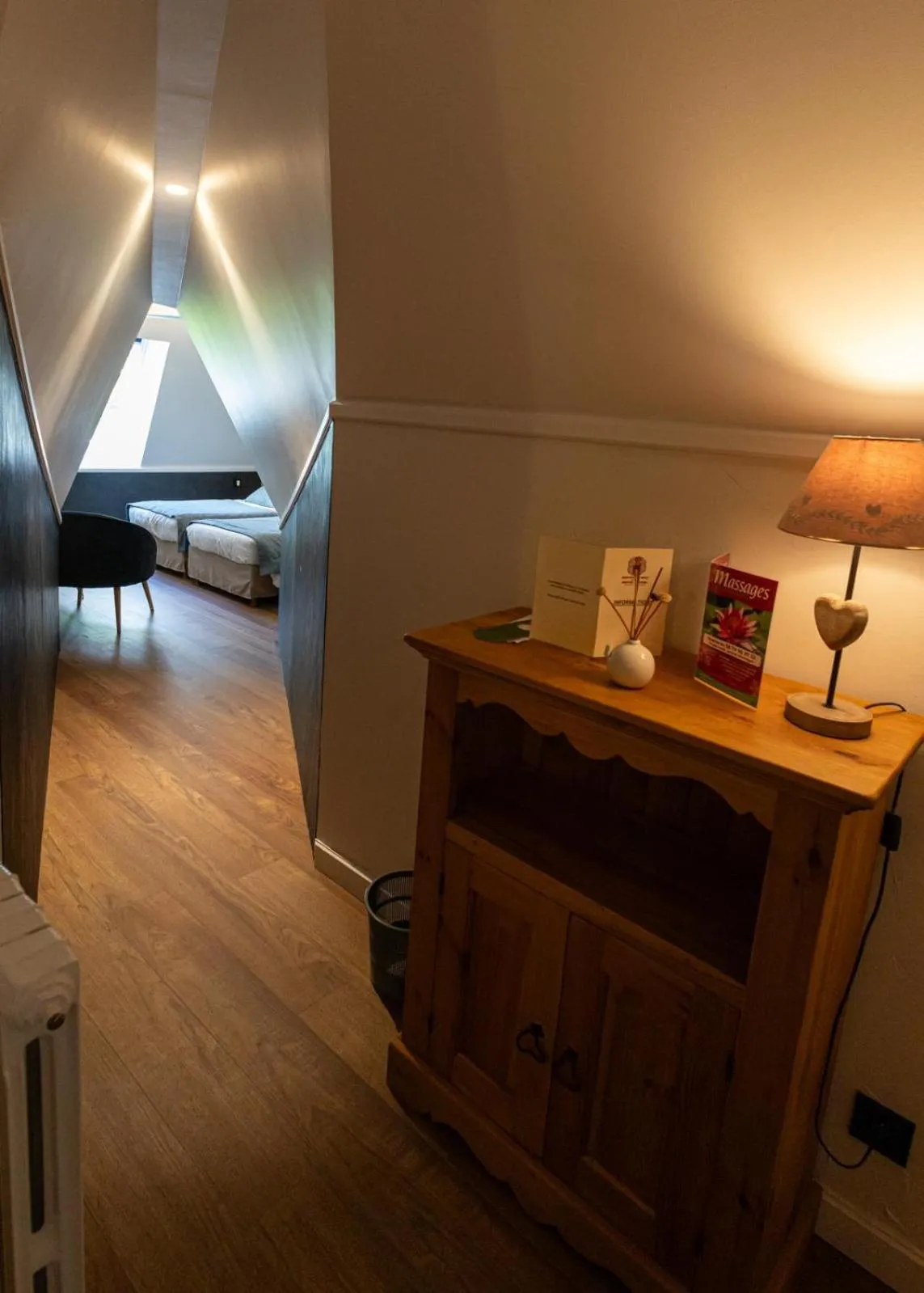 Photo of the whole room, Bed in Chateau De La Muzelle