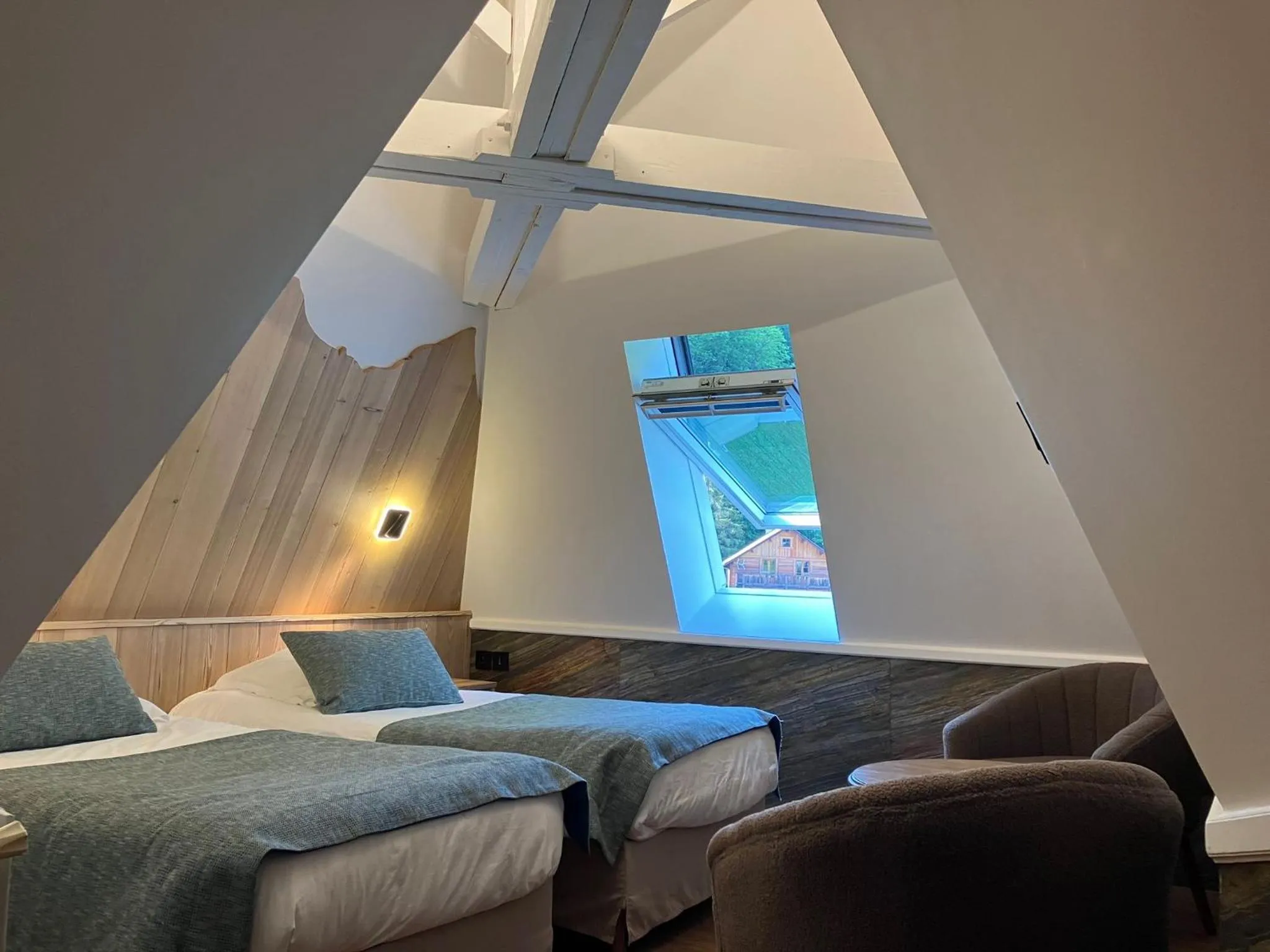 Photo of the whole room, Bed in Chateau De La Muzelle