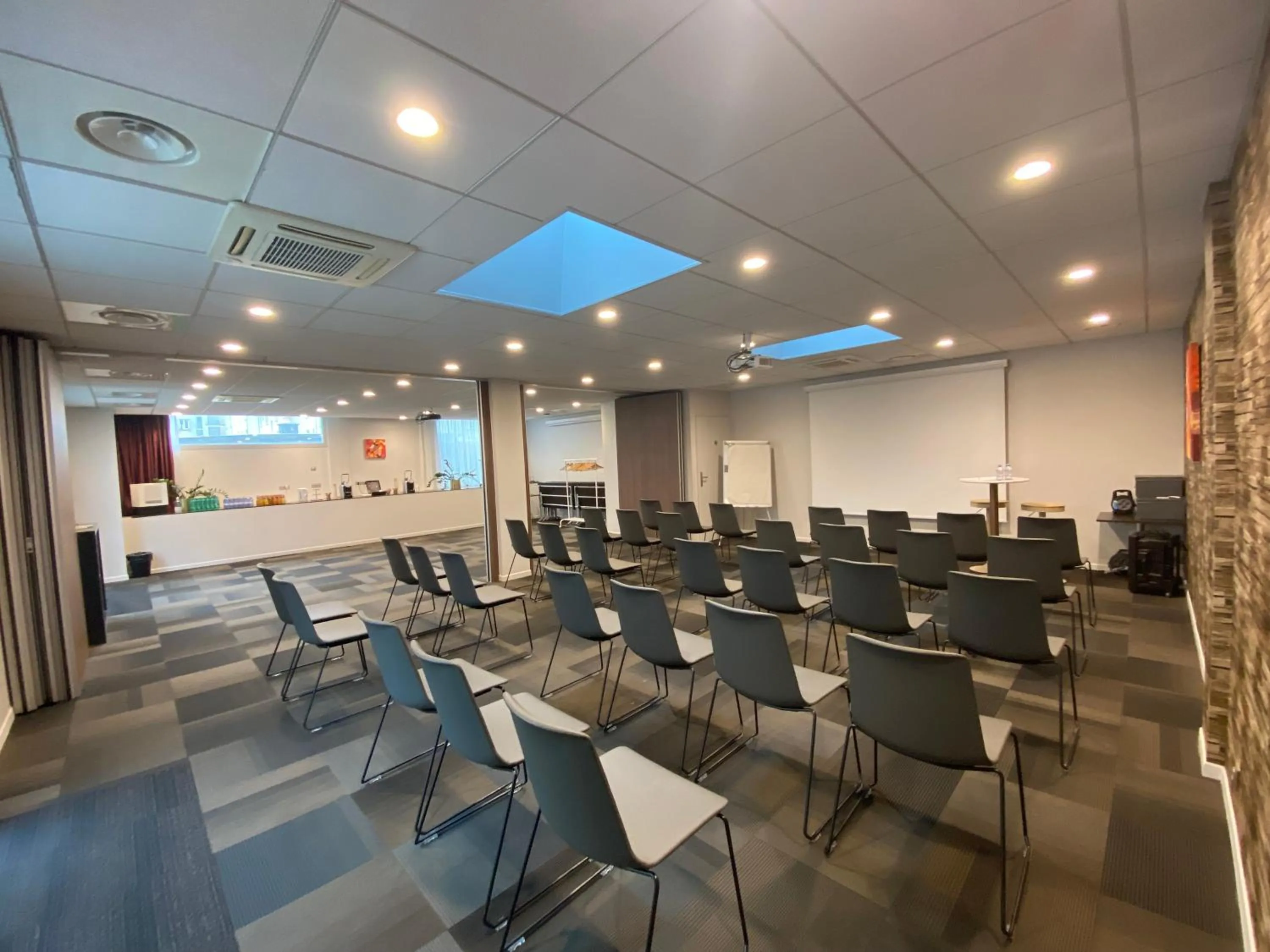 Meeting/conference room in Novotel SPA Rennes Centre Gare