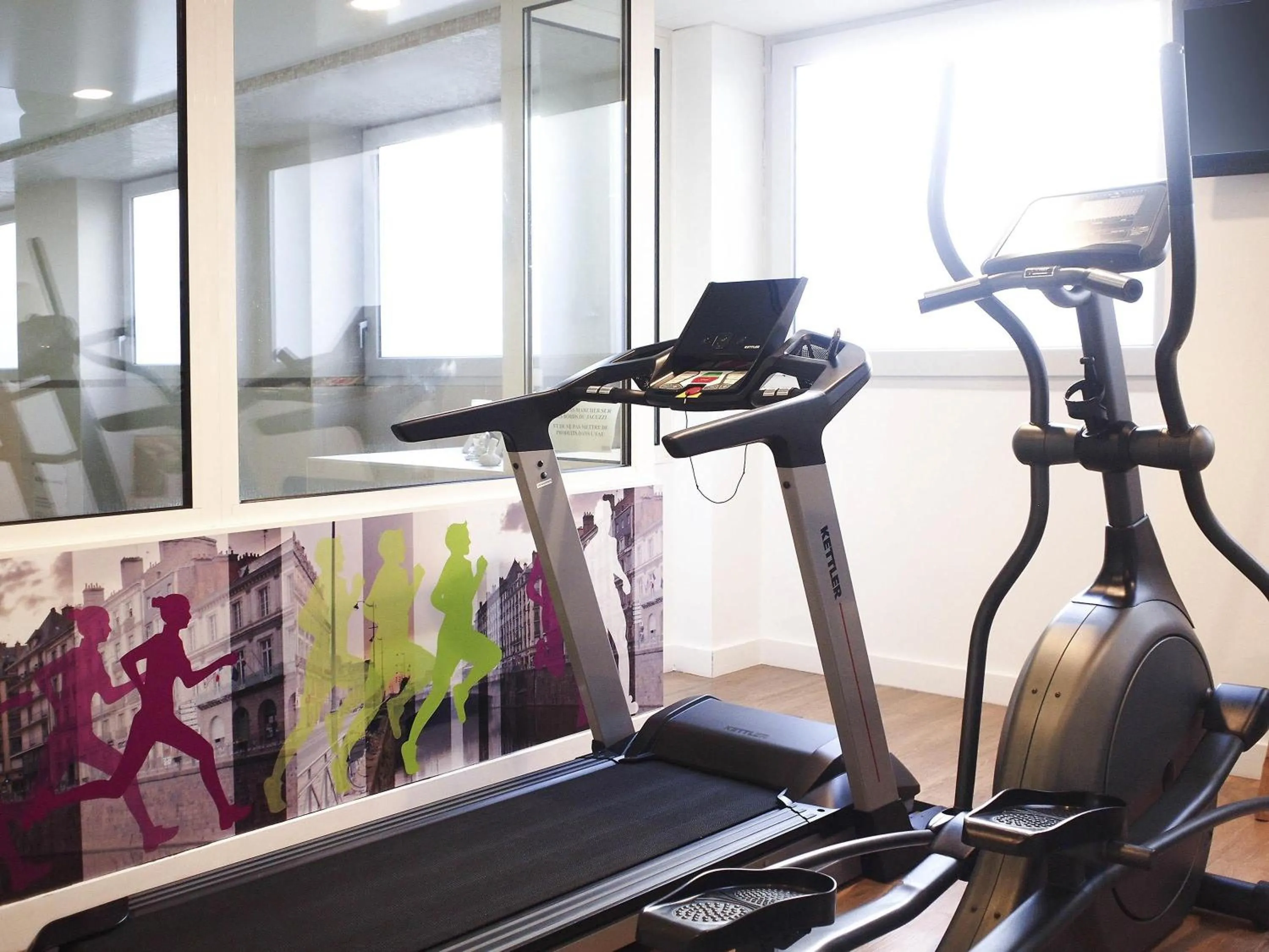 Fitness centre/facilities in Novotel SPA Rennes Centre Gare