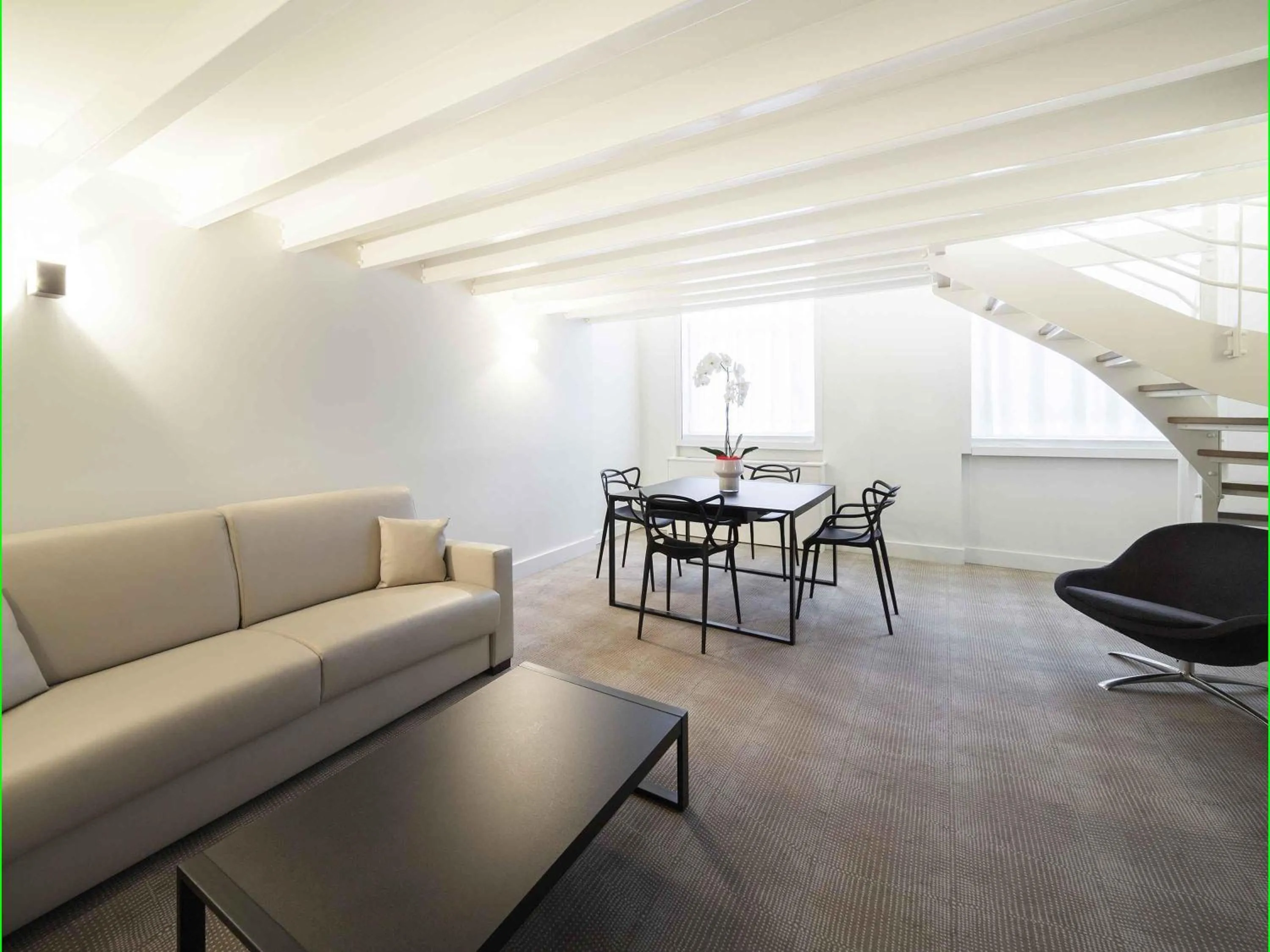 Meeting/conference room in Novotel SPA Rennes Centre Gare