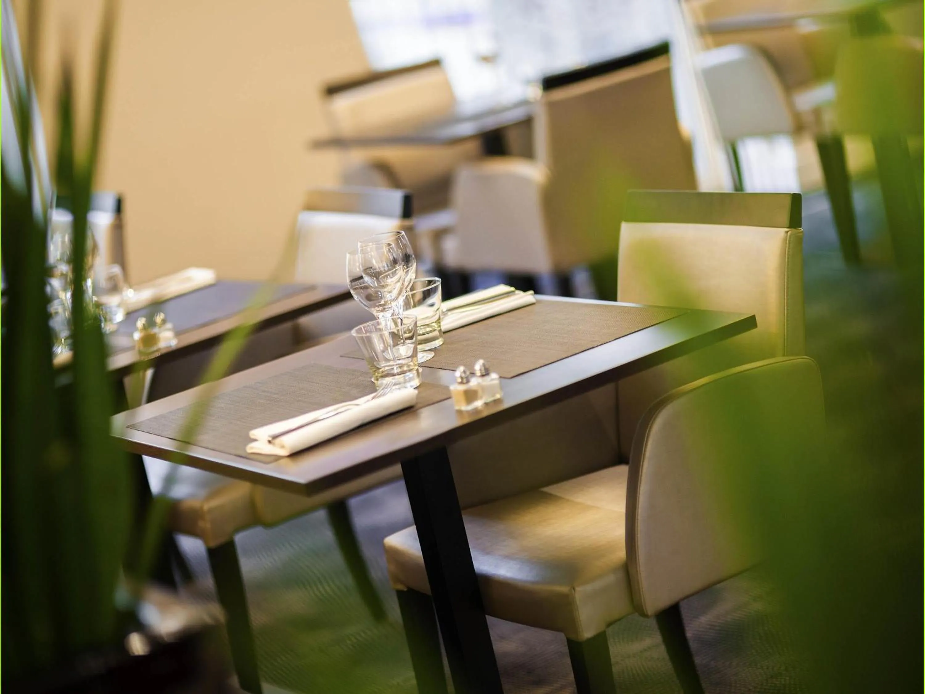 Lounge or bar in Novotel SPA Rennes Centre Gare