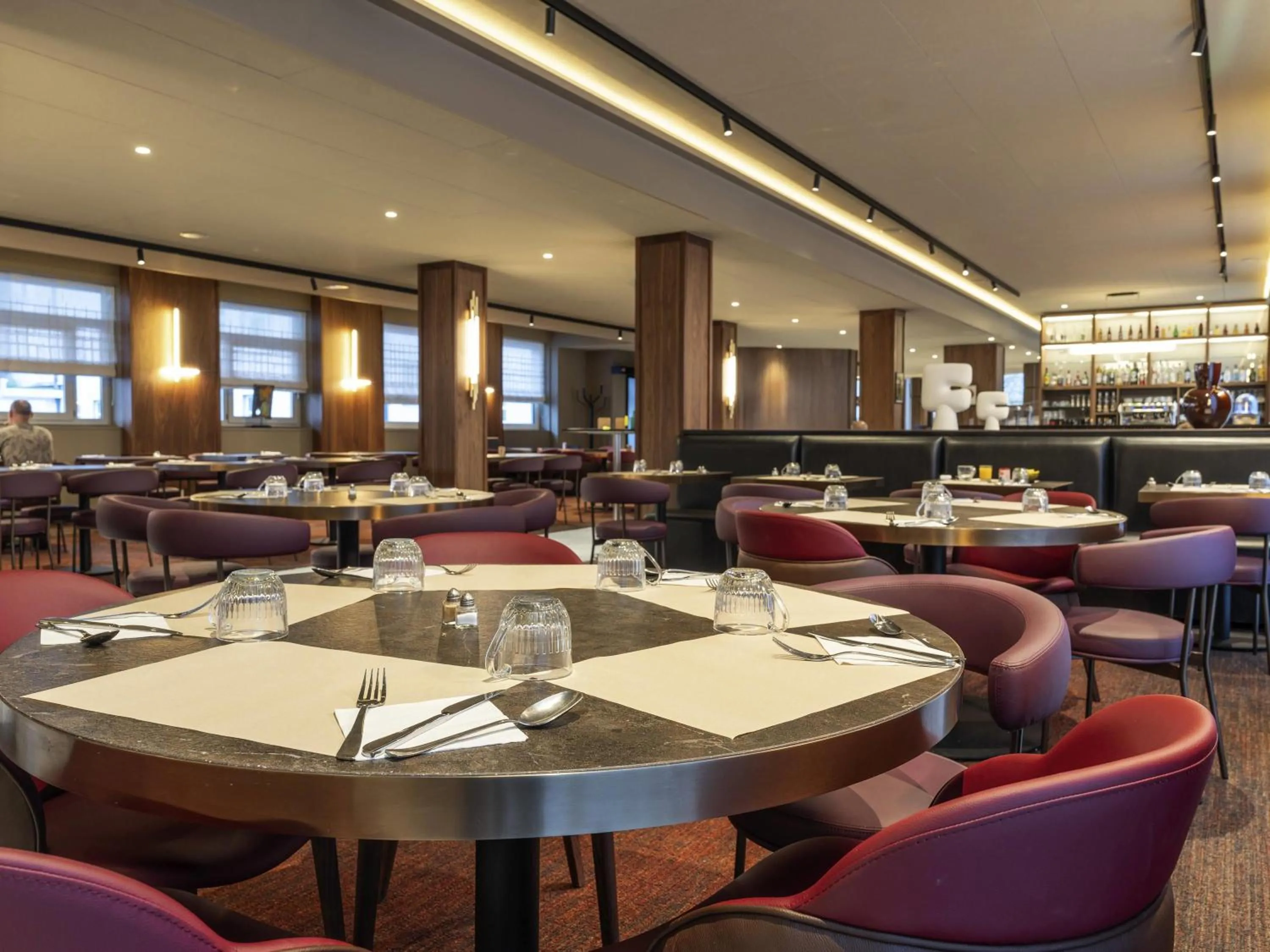 Restaurant/places to eat in Novotel SPA Rennes Centre Gare