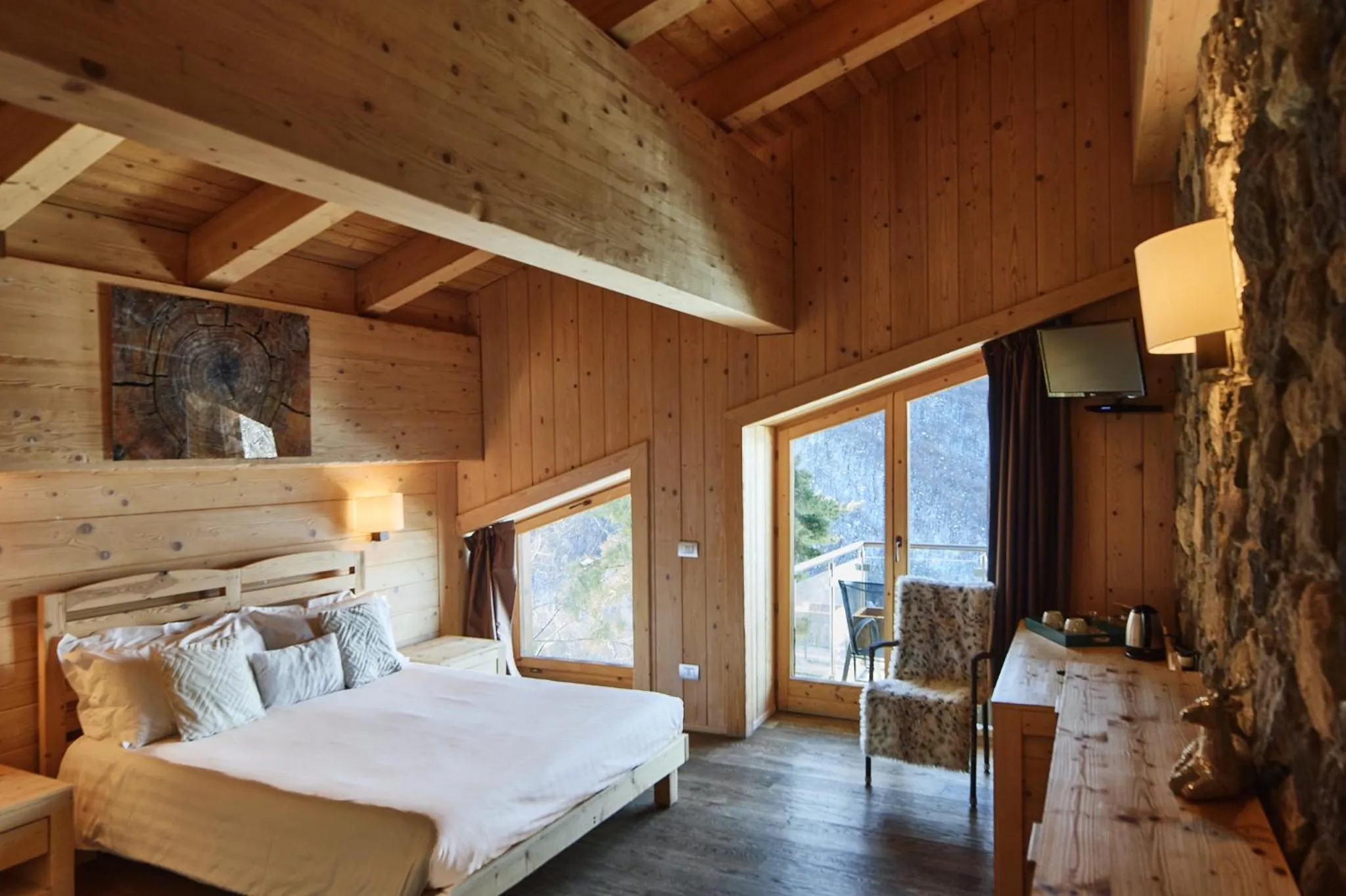 Bedroom, Bed in Chalet Morel 1586 Hotel & Spa