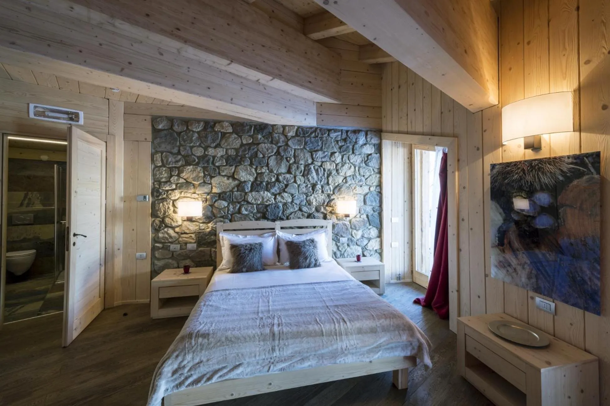 Photo of the whole room in Chalet Morel 1586 Hotel & Spa