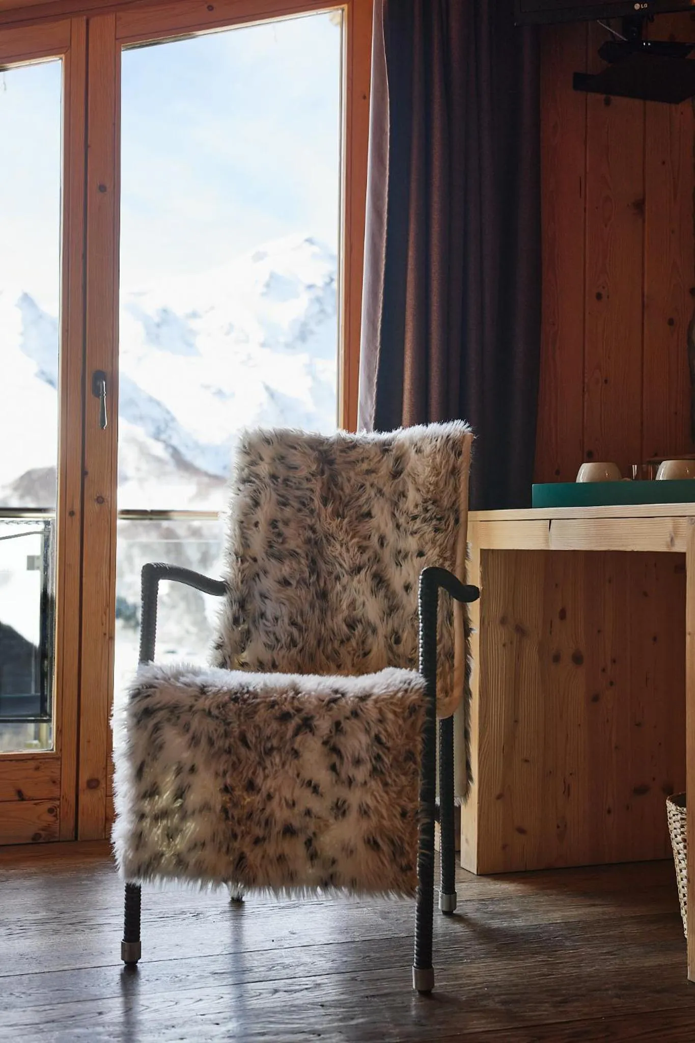 Bedroom in Chalet Morel 1586 Hotel & Spa