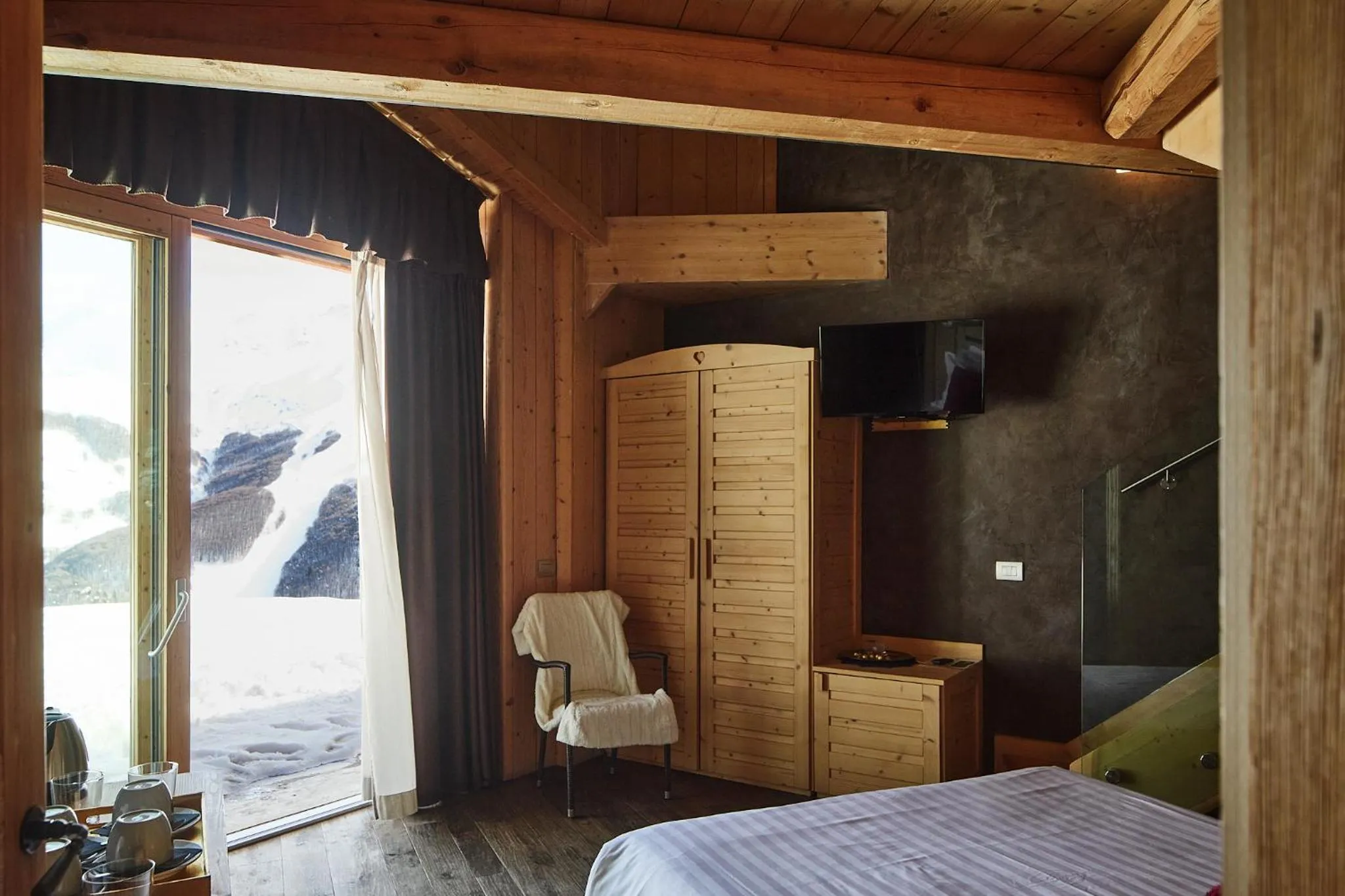 Bedroom, Bed in Chalet Morel 1586 Hotel & Spa