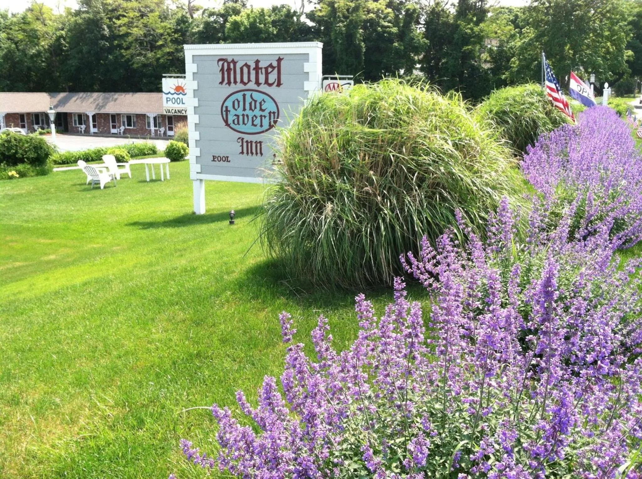 Facade/entrance in Olde Tavern Motel and Inn - Cape Cod