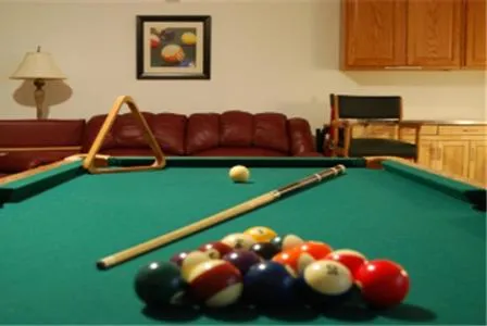 Billiard in The Columbia Inn at Peralynna