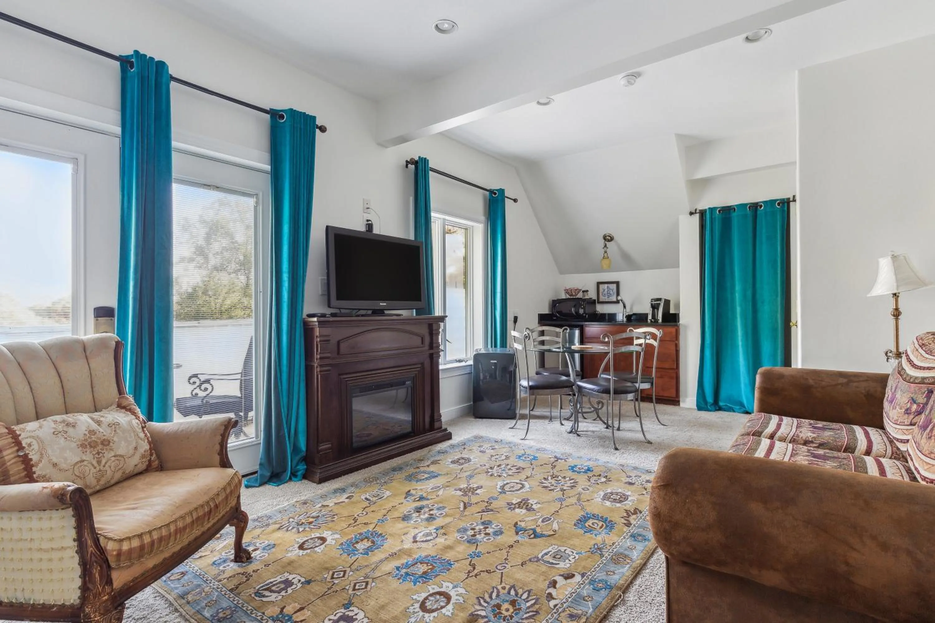 The Columbia Inn at Peralynna