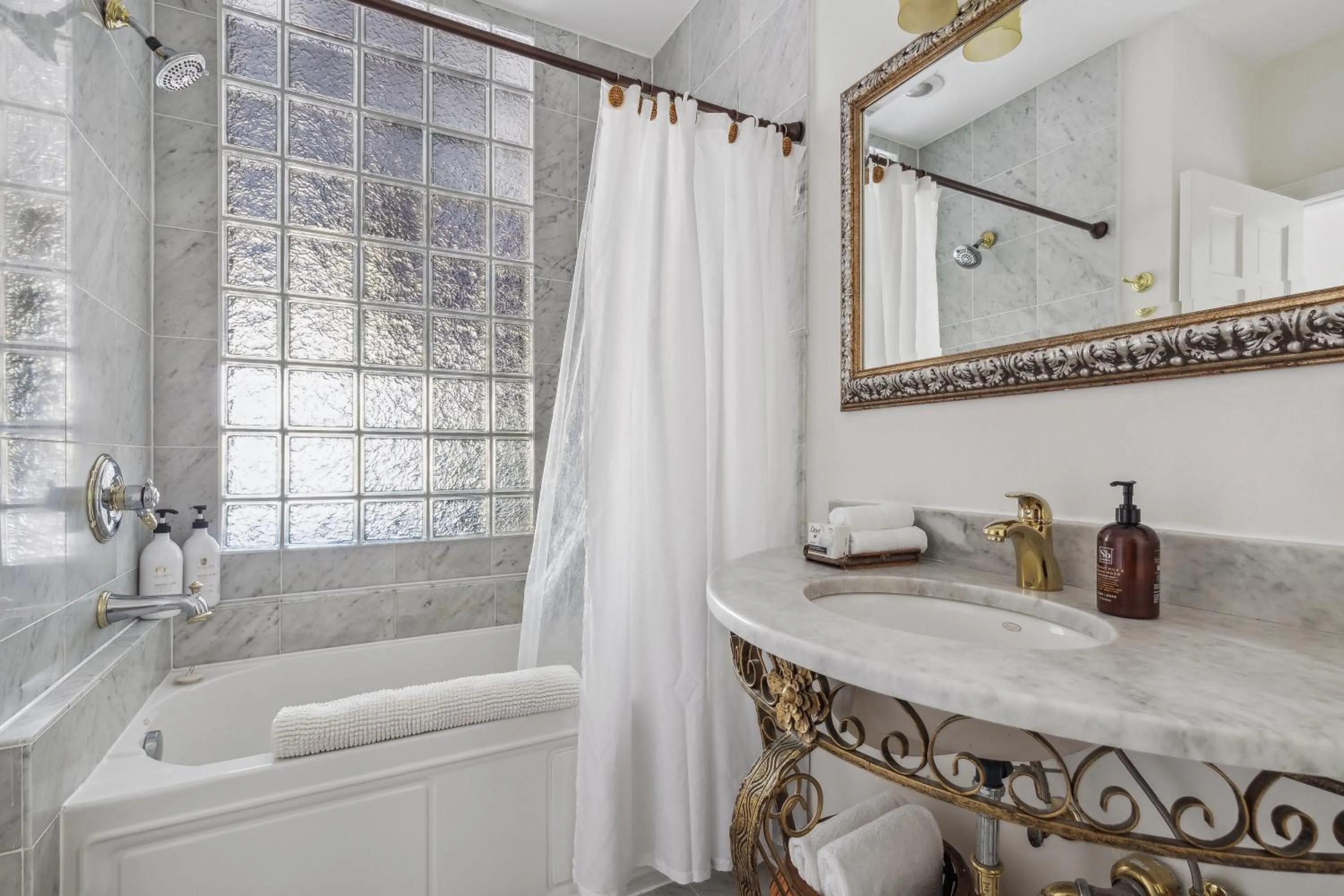 The Columbia Inn at Peralynna