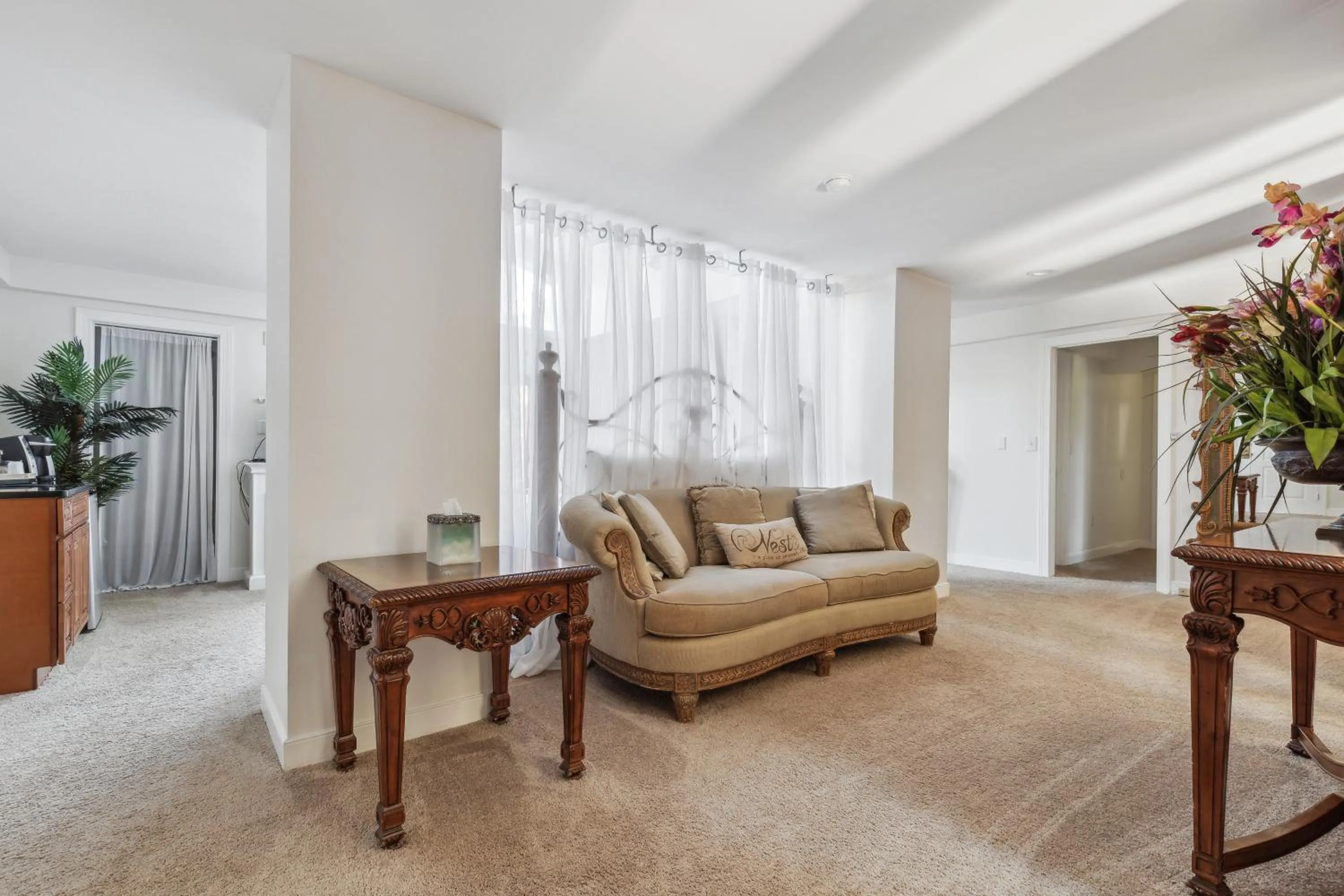Living room in The Columbia Inn at Peralynna