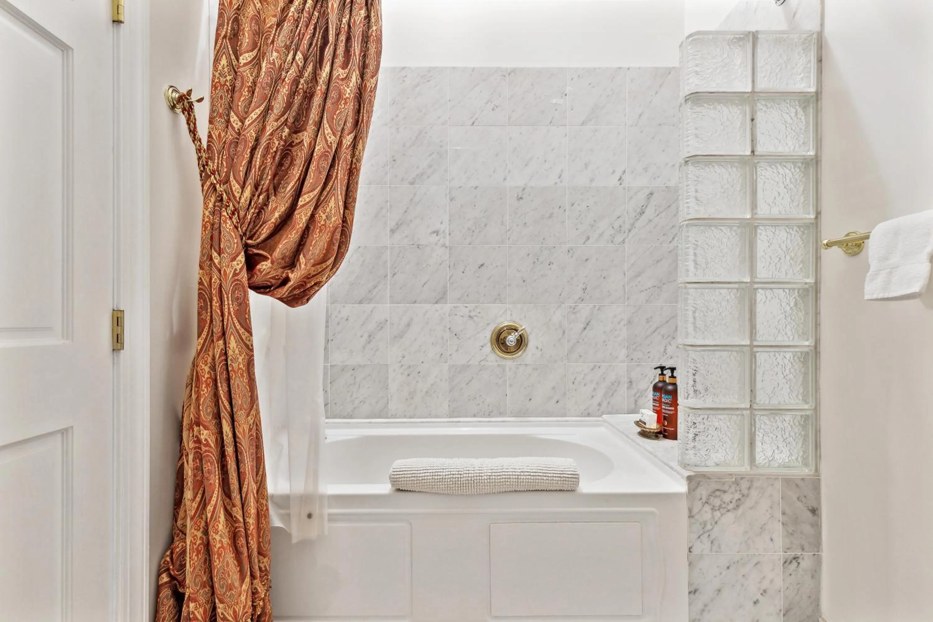 The Columbia Inn at Peralynna