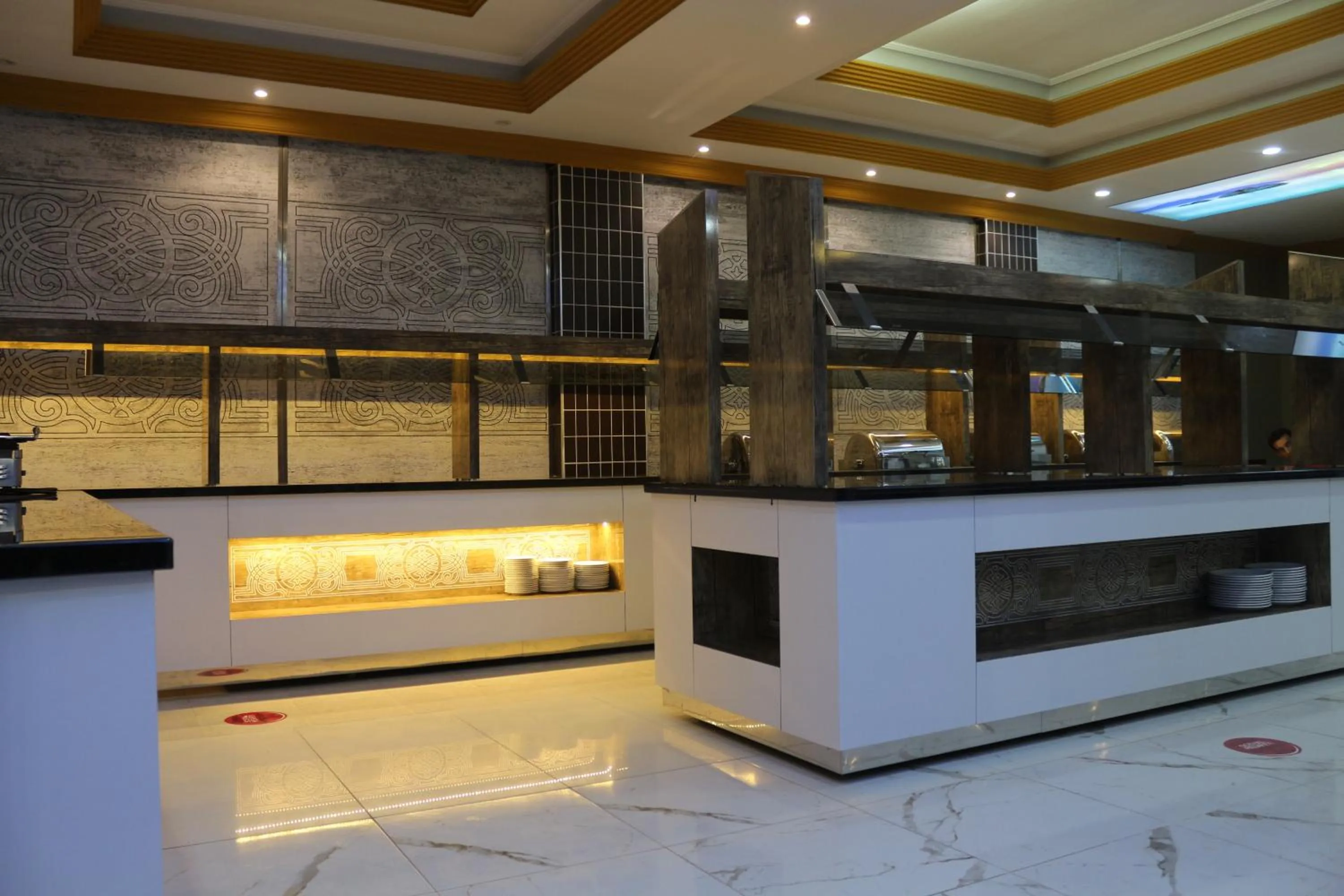 Restaurant/places to eat in Selinus Beach Club Hotel