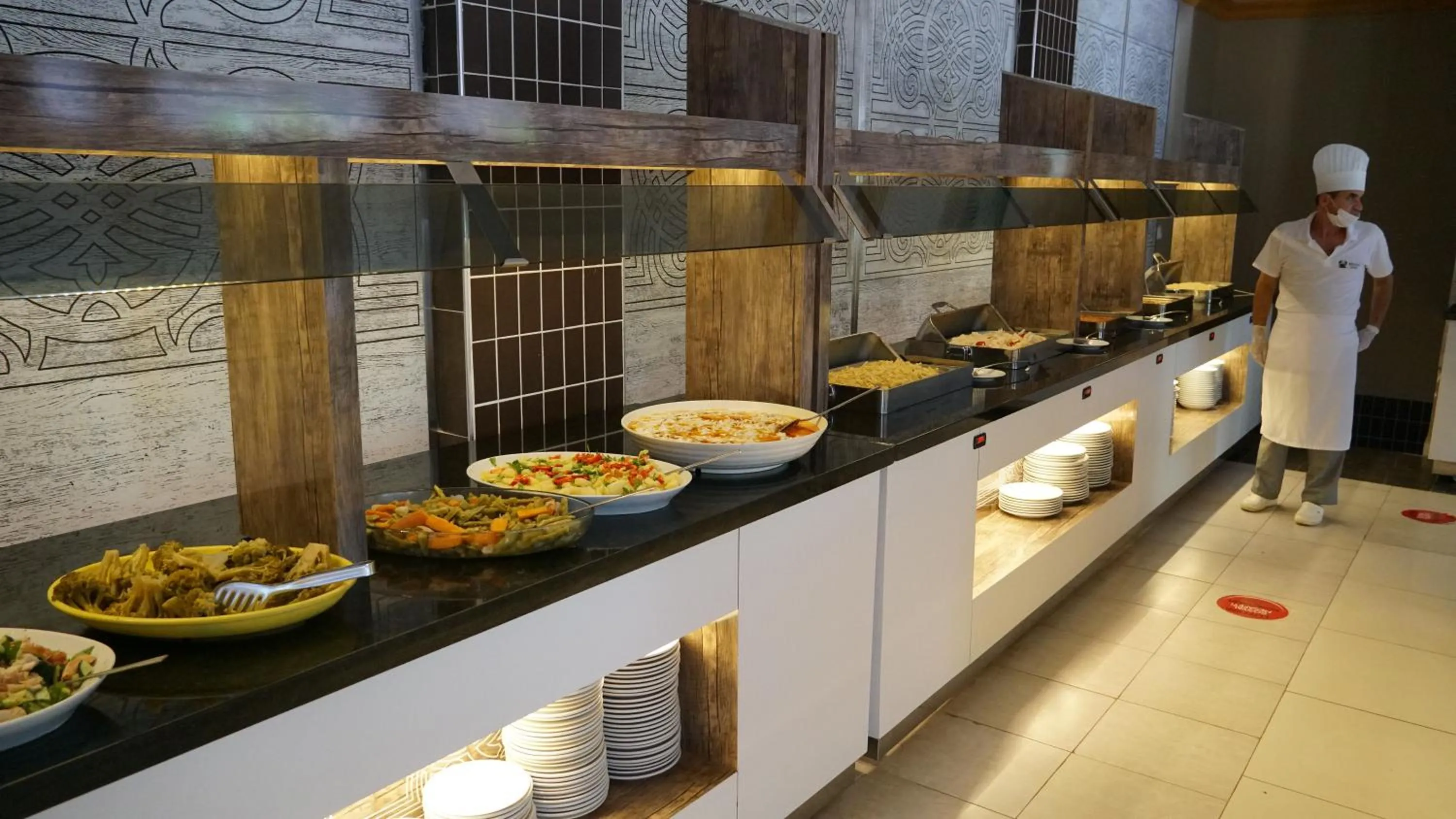 Restaurant/places to eat in Selinus Beach Club Hotel