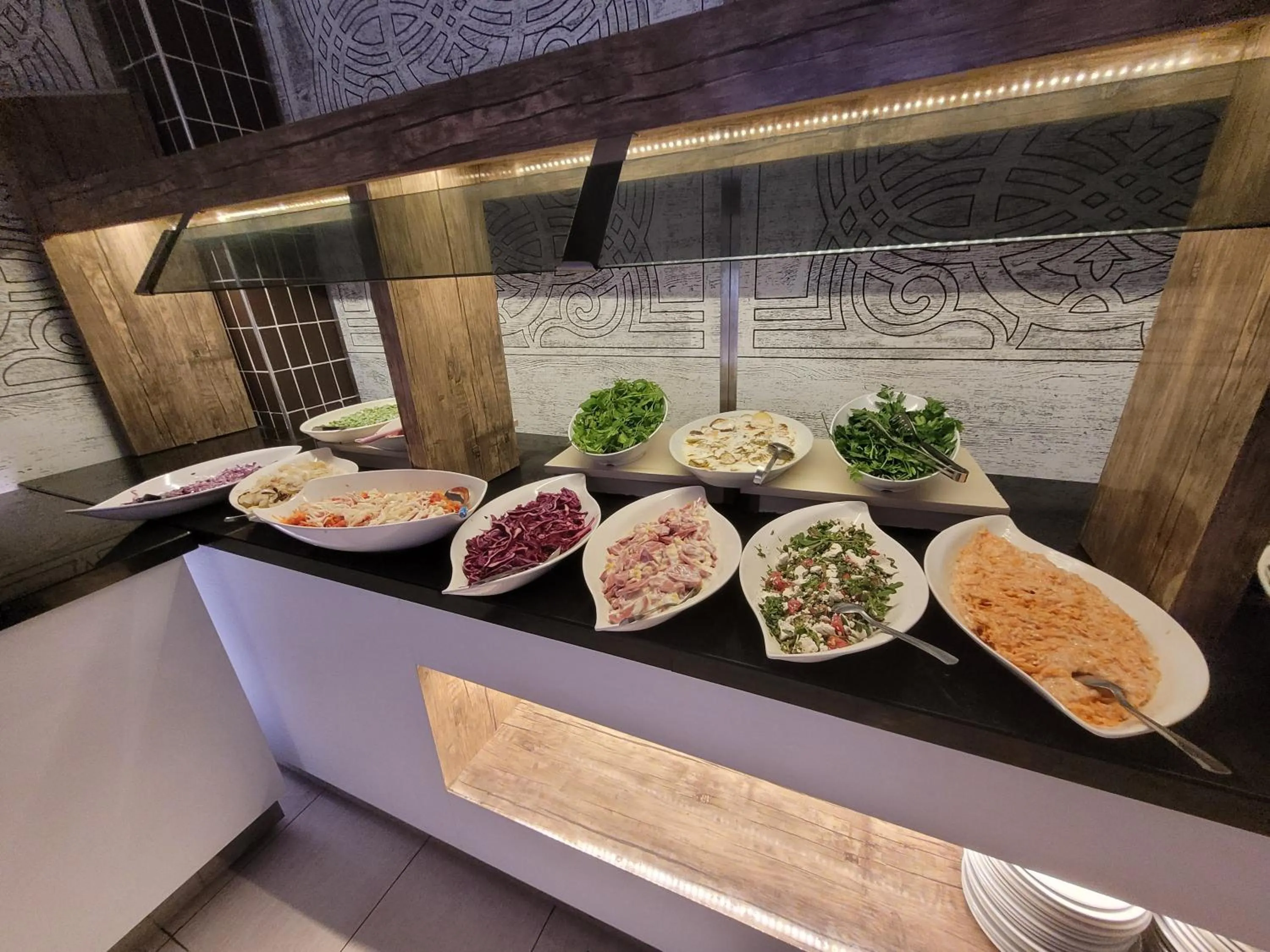 Restaurant/places to eat in Selinus Beach Club Hotel