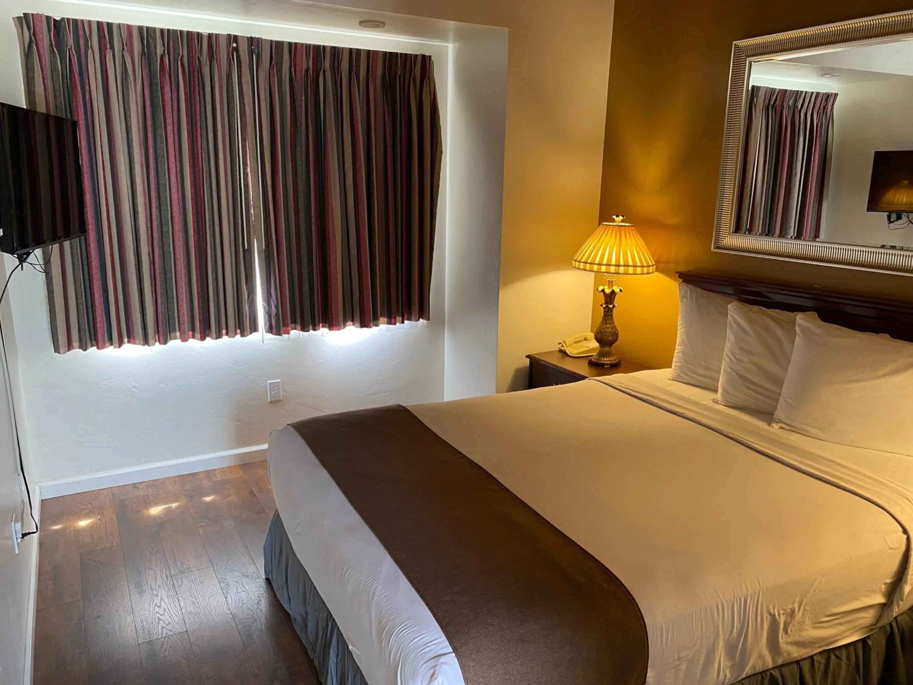 Bedroom, Bed in Bide-A-Wee Inn and Cottages