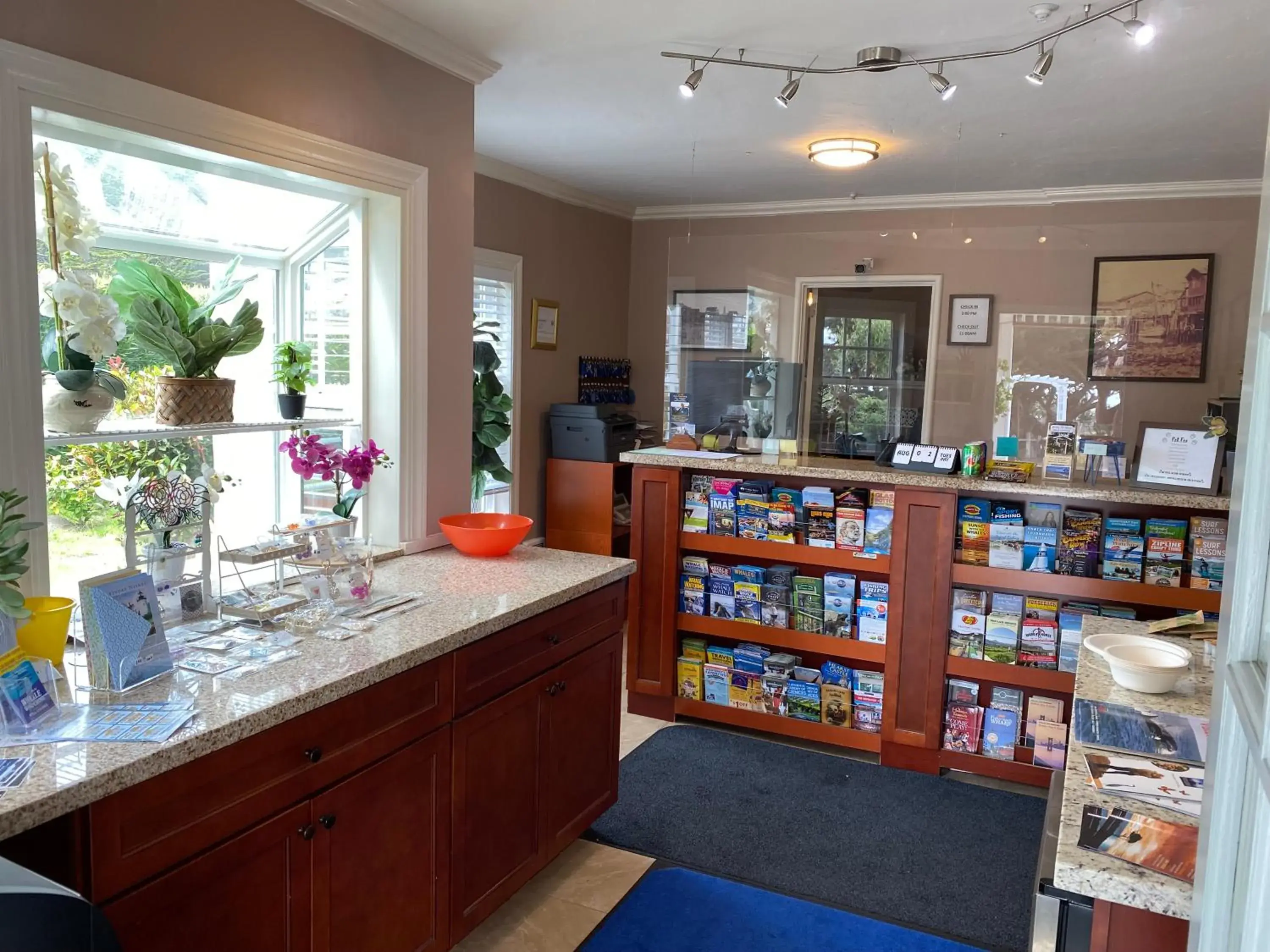 Lobby or reception in Bide-A-Wee Inn and Cottages Lobby or reception in Bide-A-Wee Inn and Cottages