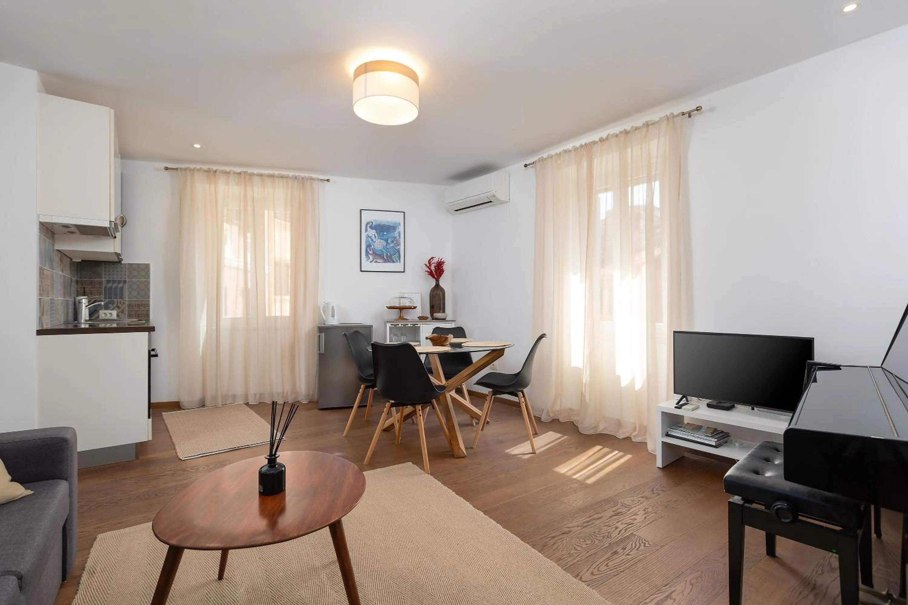 Kitchen or kitchenette in Apartment Lassy by Irundo