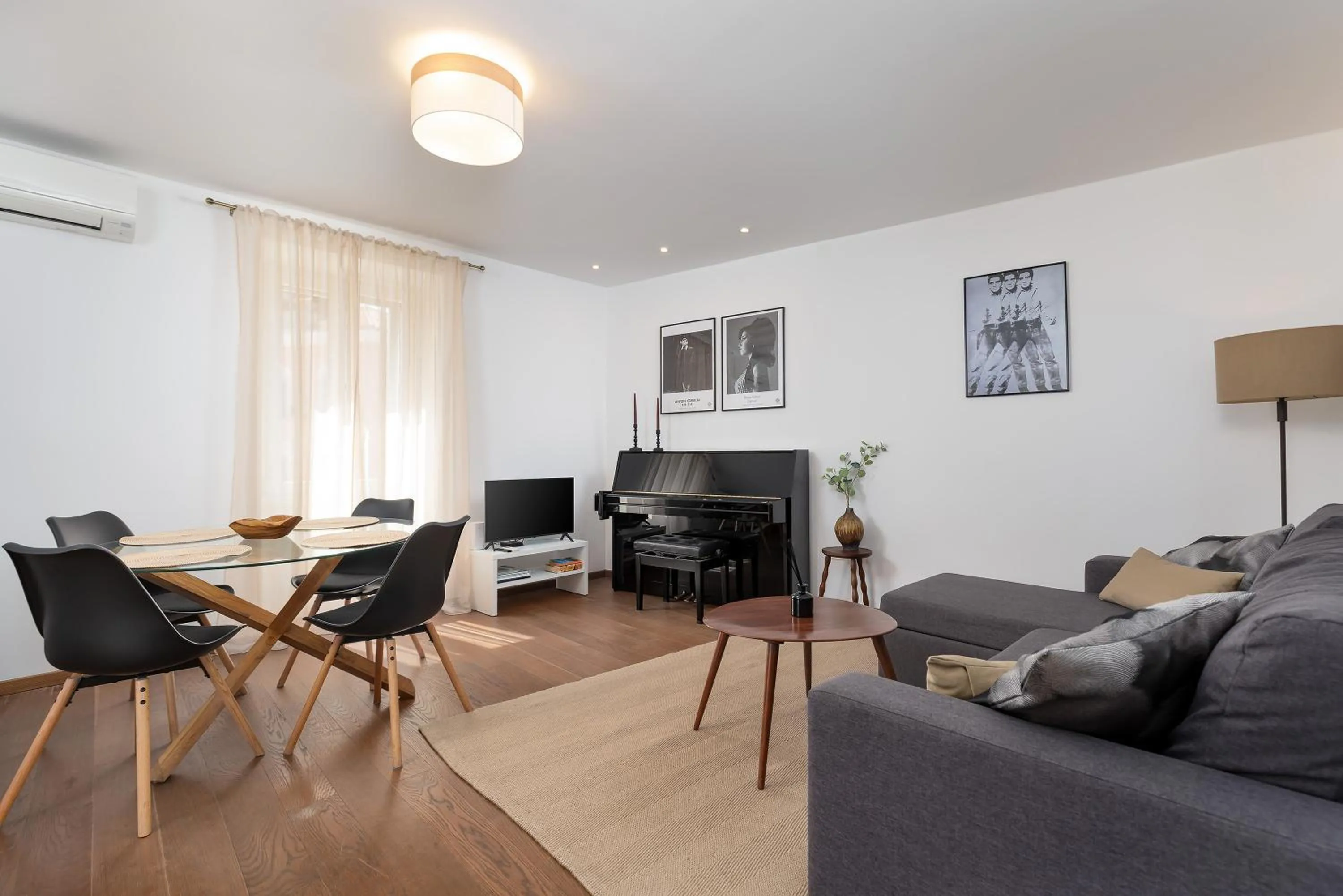 TV and multimedia in Apartment Lassy by Irundo