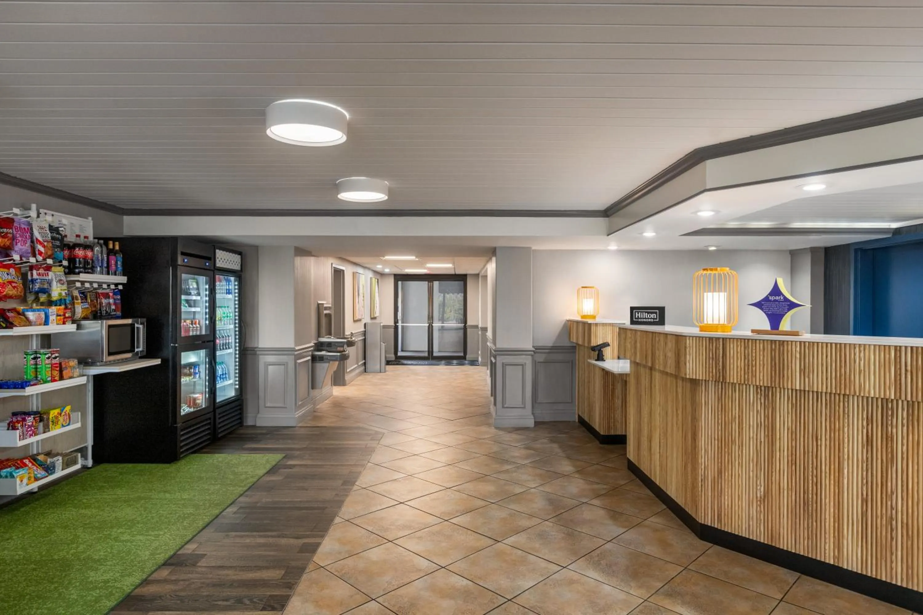 Property building in Spark by Hilton Sarasota Siesta Key Gateway