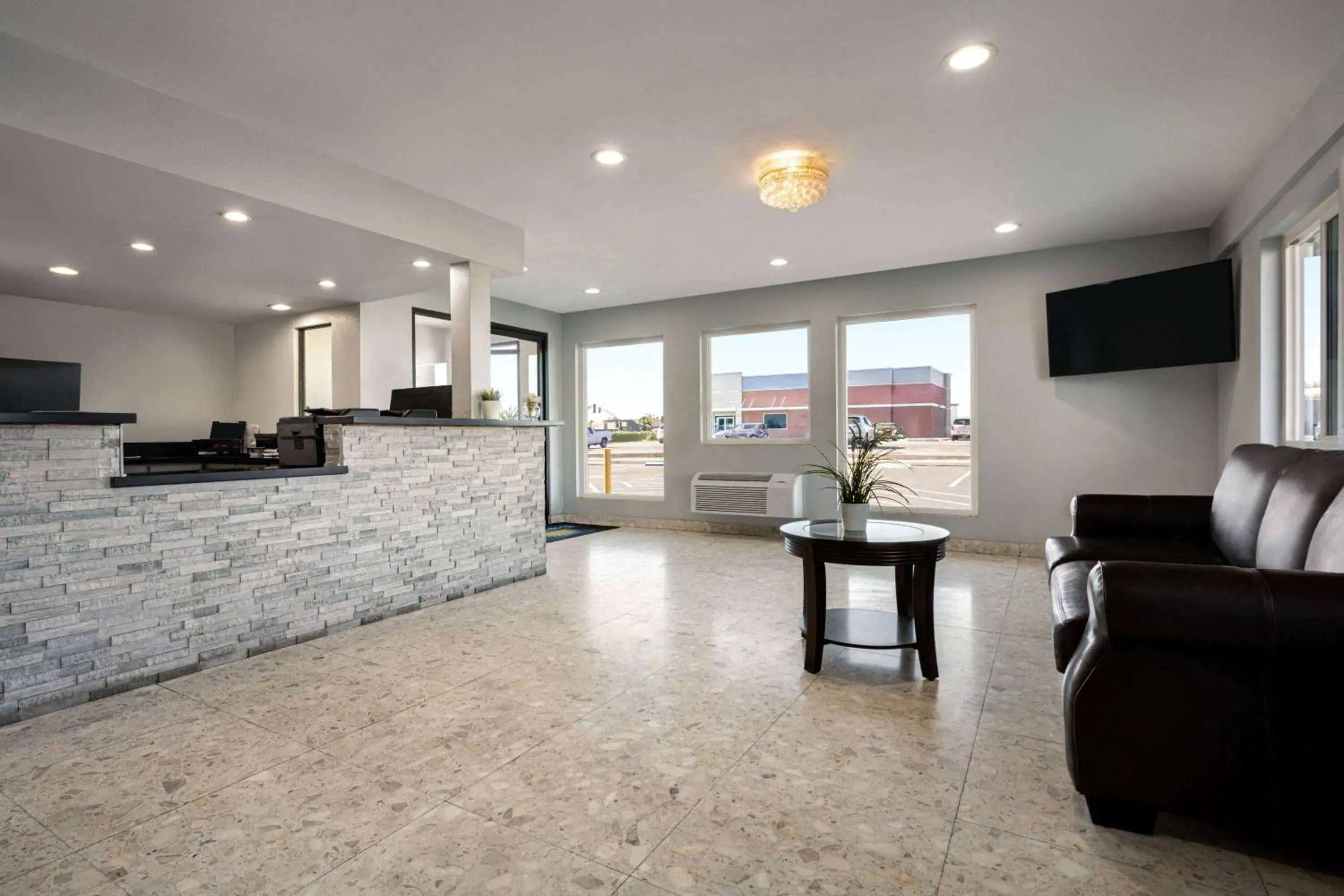 Lobby or reception in Days Inn by Wyndham Fresno South Lobby or reception in Days Inn by Wyndham Fresno South