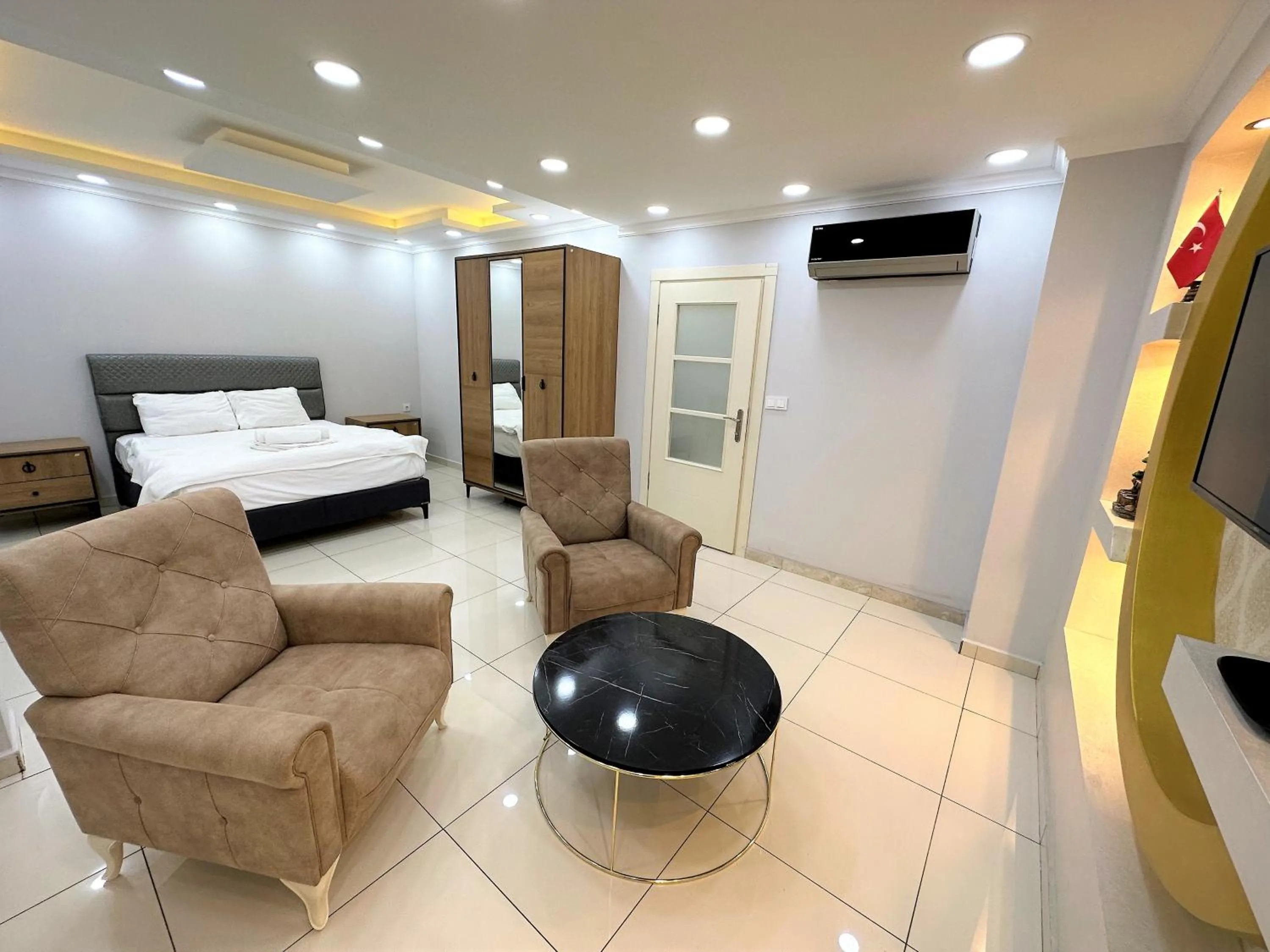 Photo of the whole room in Cerrahpasa Apart Hotel