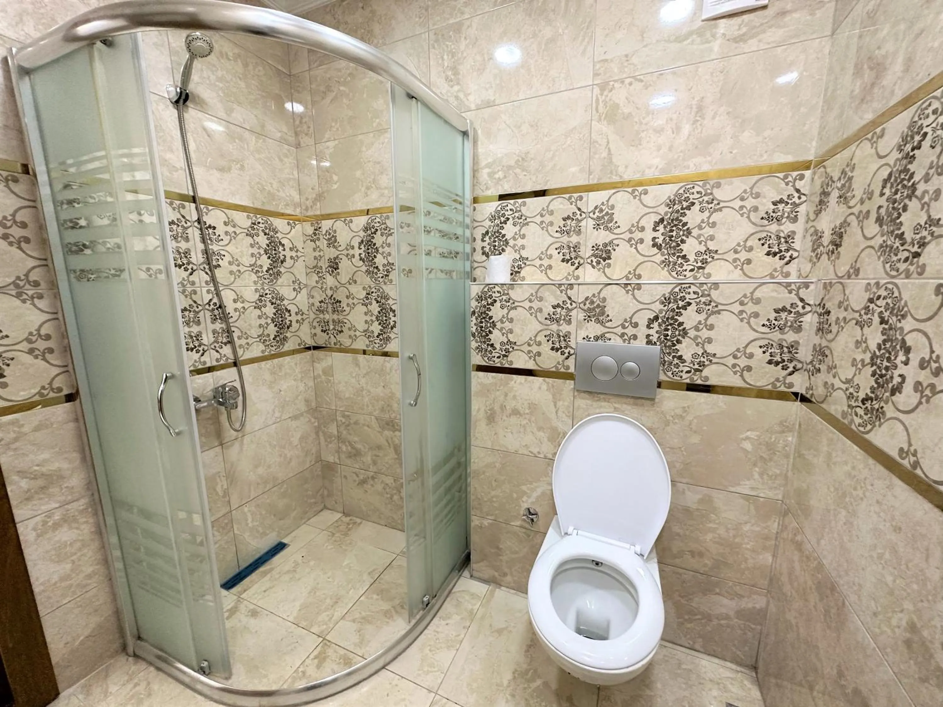 Shower in Cerrahpasa Apart Hotel