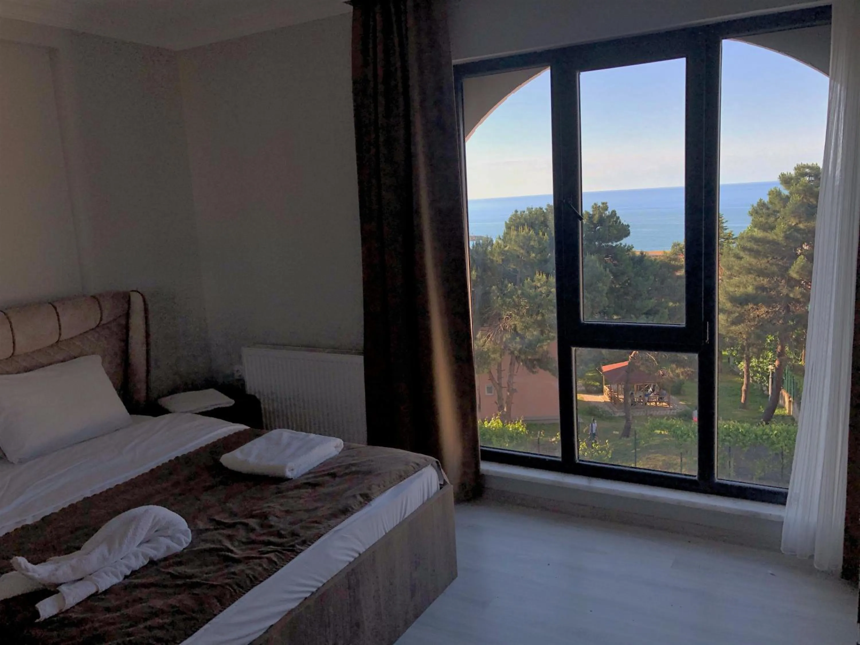 Photo of the whole room in Cerrahpasa Apart Hotel