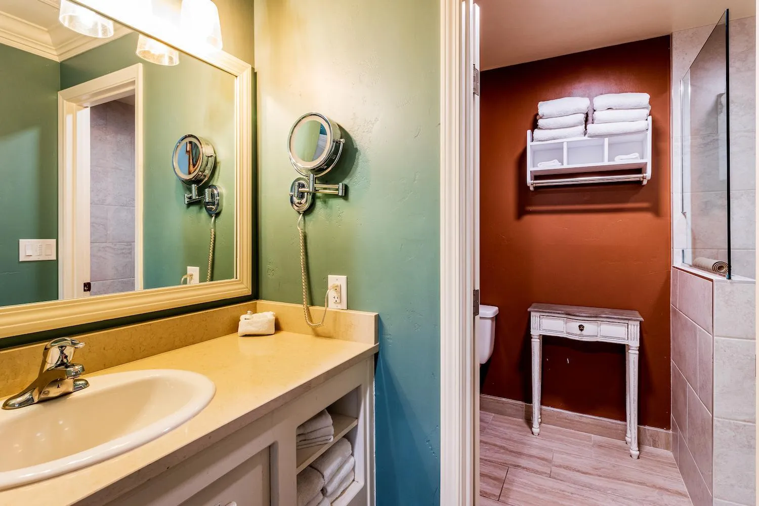 Shower in Cambria Pines Lodge