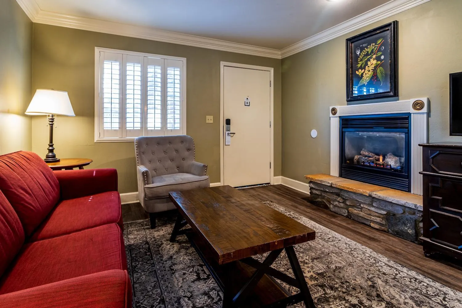 Living room in Cambria Pines Lodge