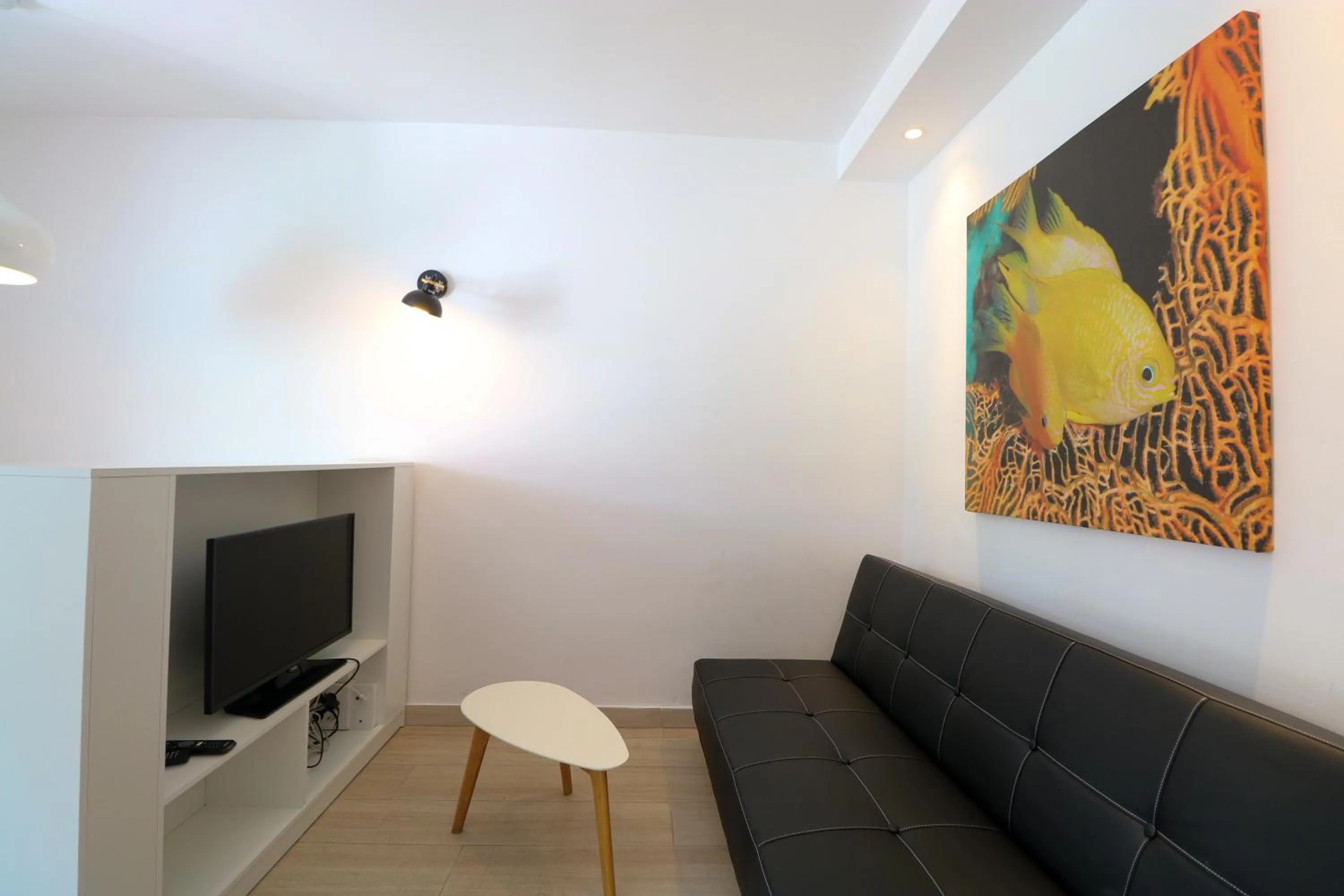 TV and multimedia in Calypso Boutique Apartments - Ceased Trading