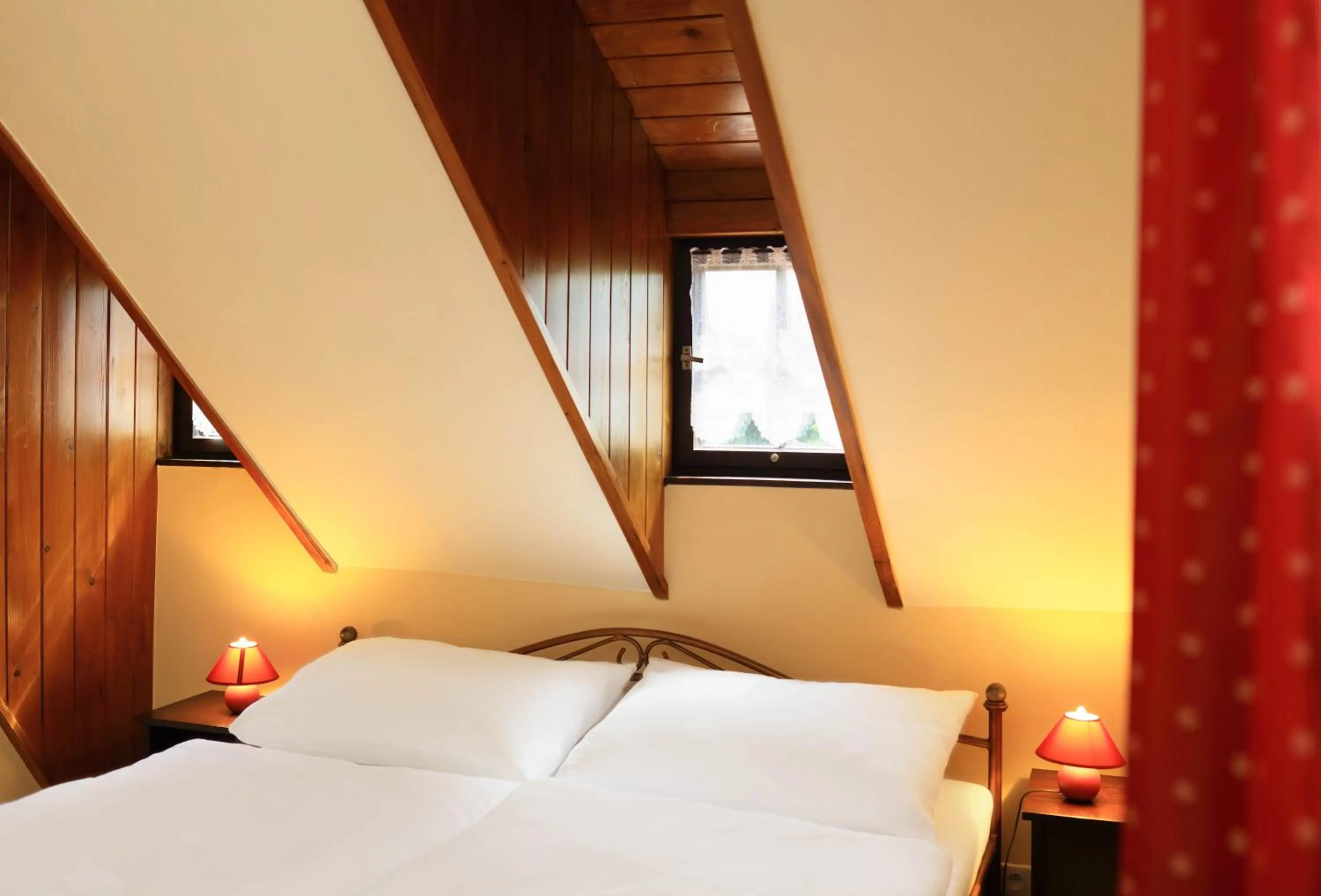 Photo of the whole room, Bed in Pension Teddy