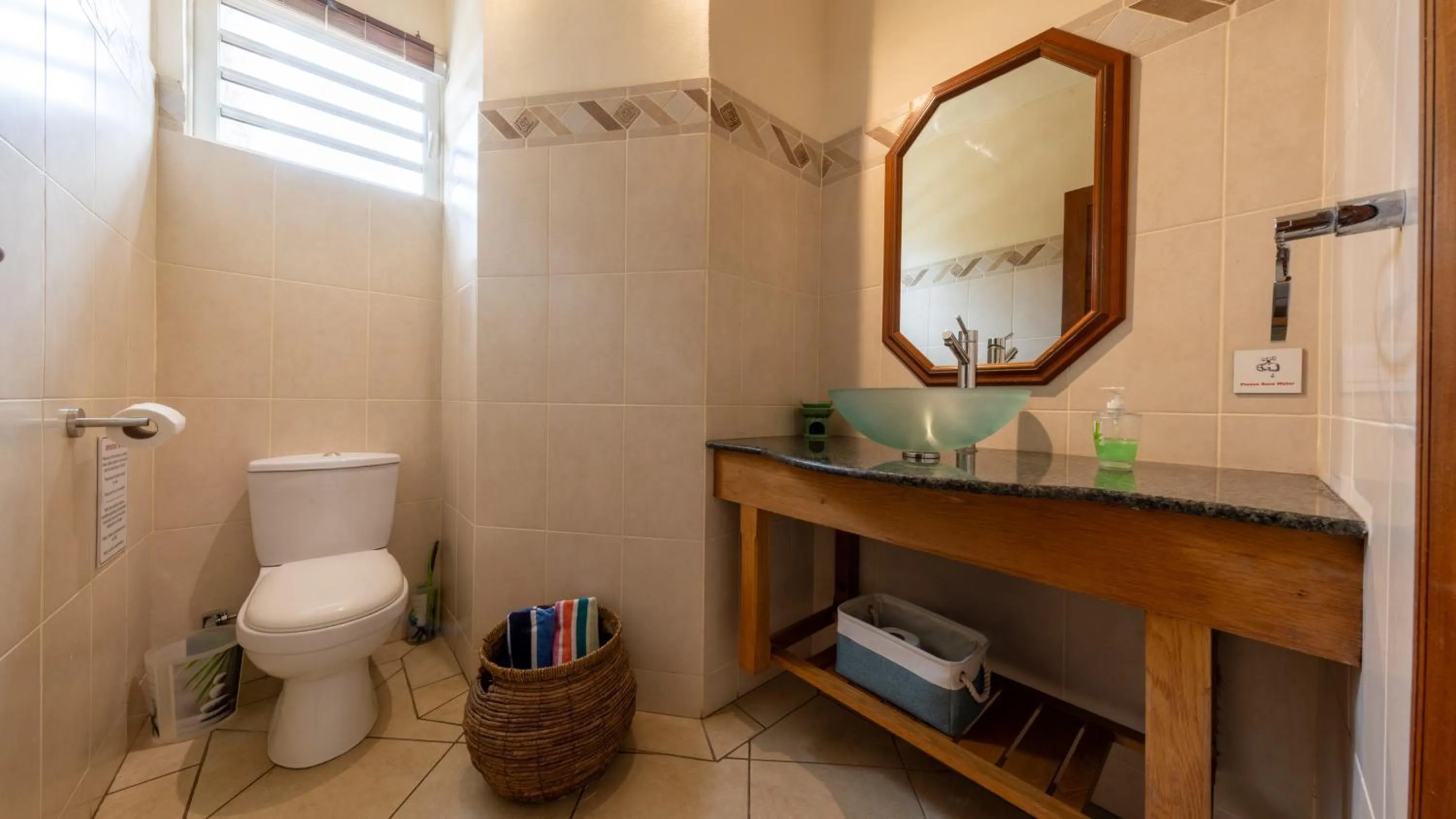 Bathroom in Villa Bayswater