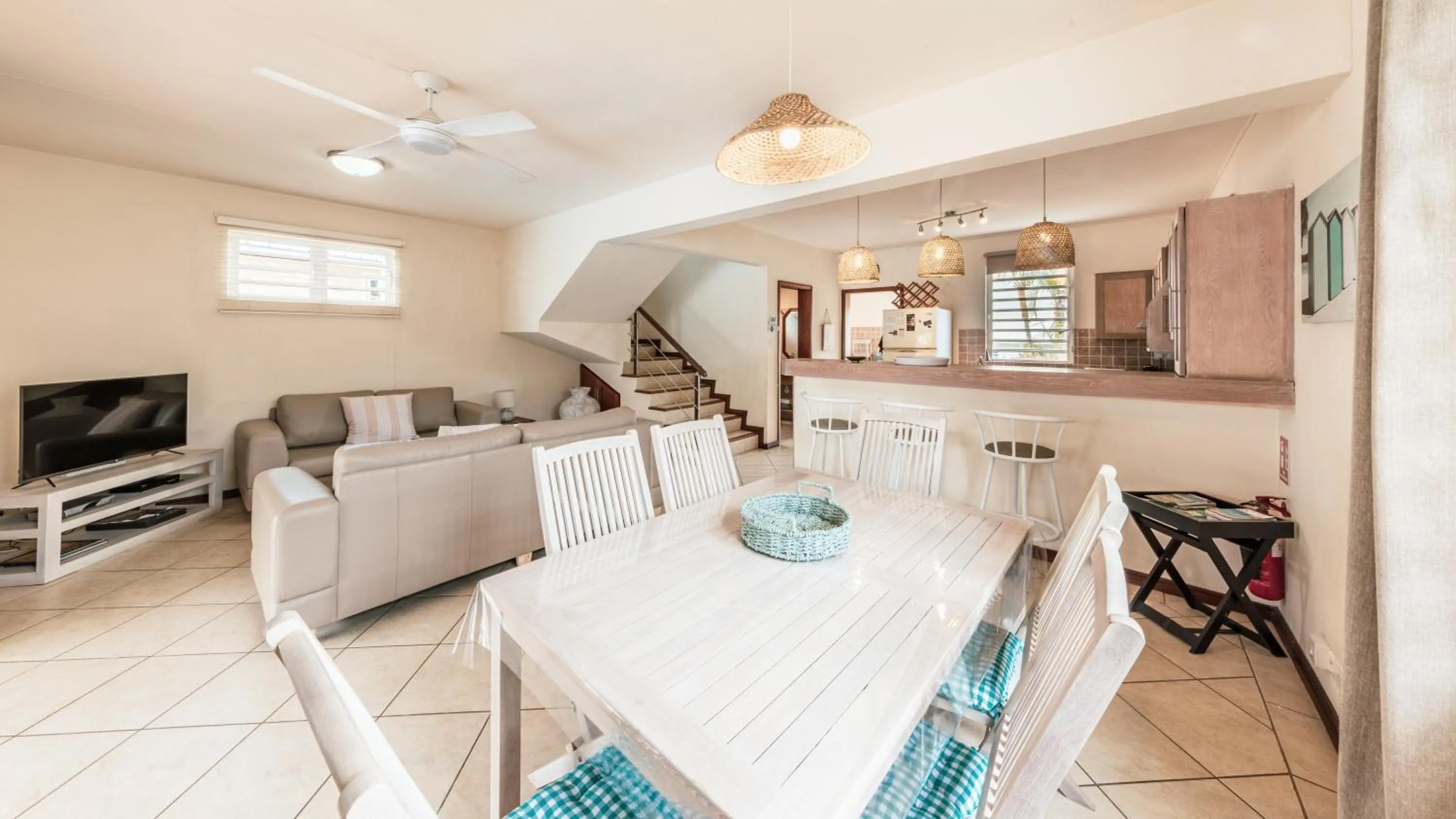 Living room in Villa Bayswater