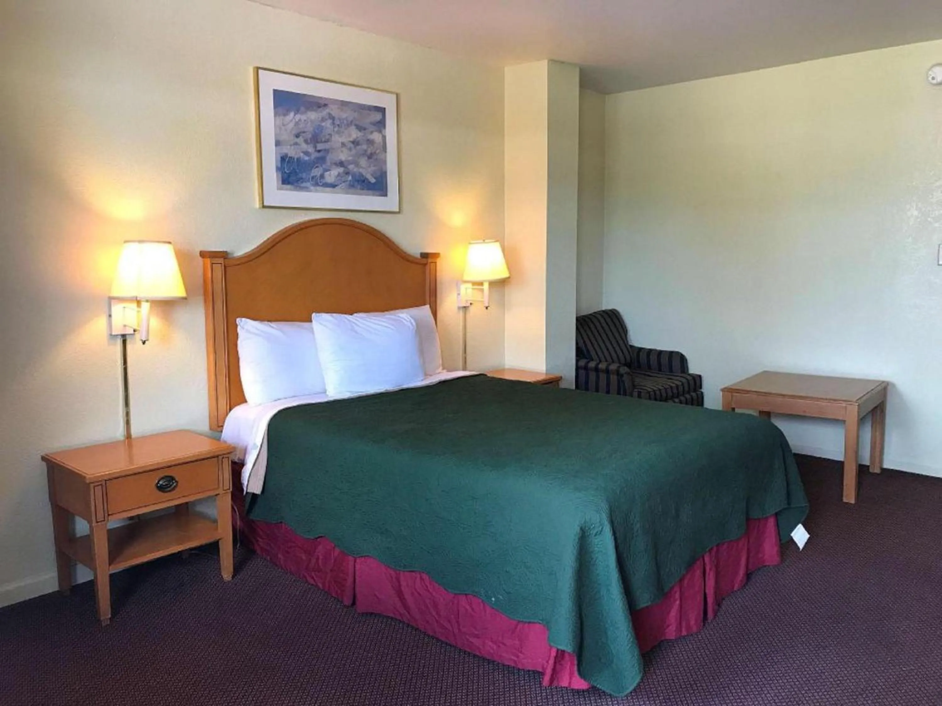 Bedroom in Fairbridge Inn Express - Barrington