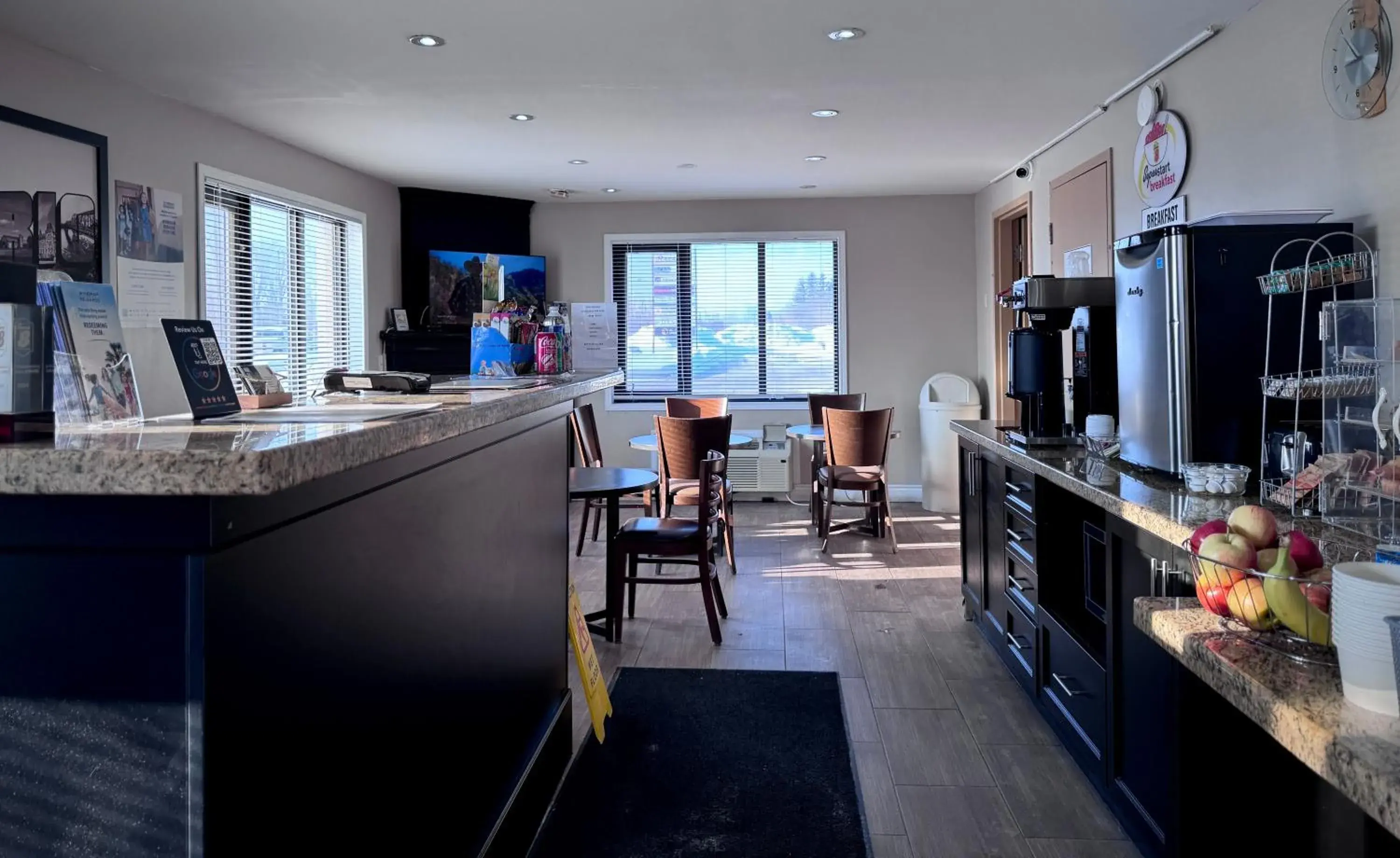 Lobby or reception in Super 8 by Wyndham Guelph Lobby or reception in Super 8 by Wyndham Guelph