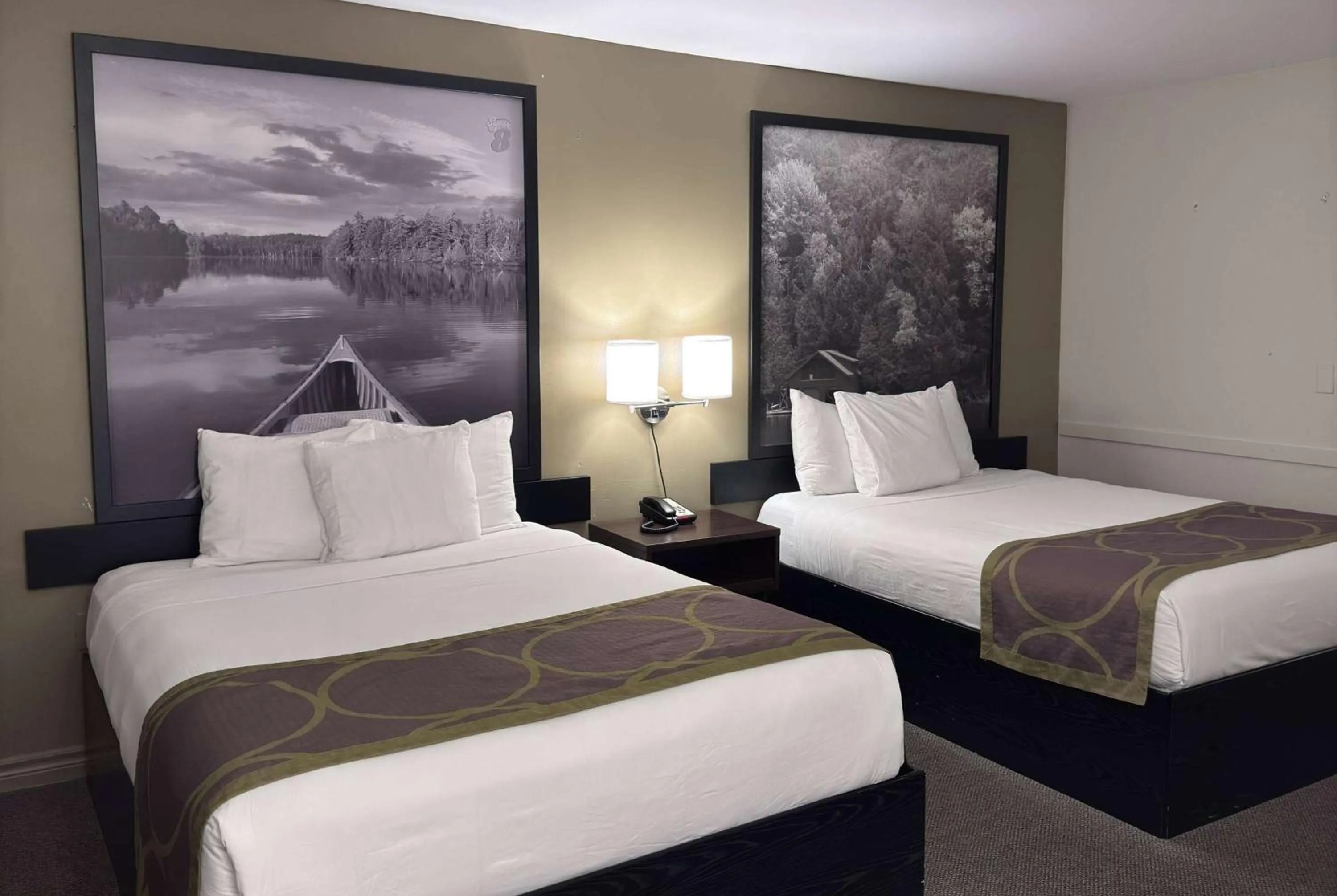 Superior Queen Room in Super 8 by Wyndham Guelph