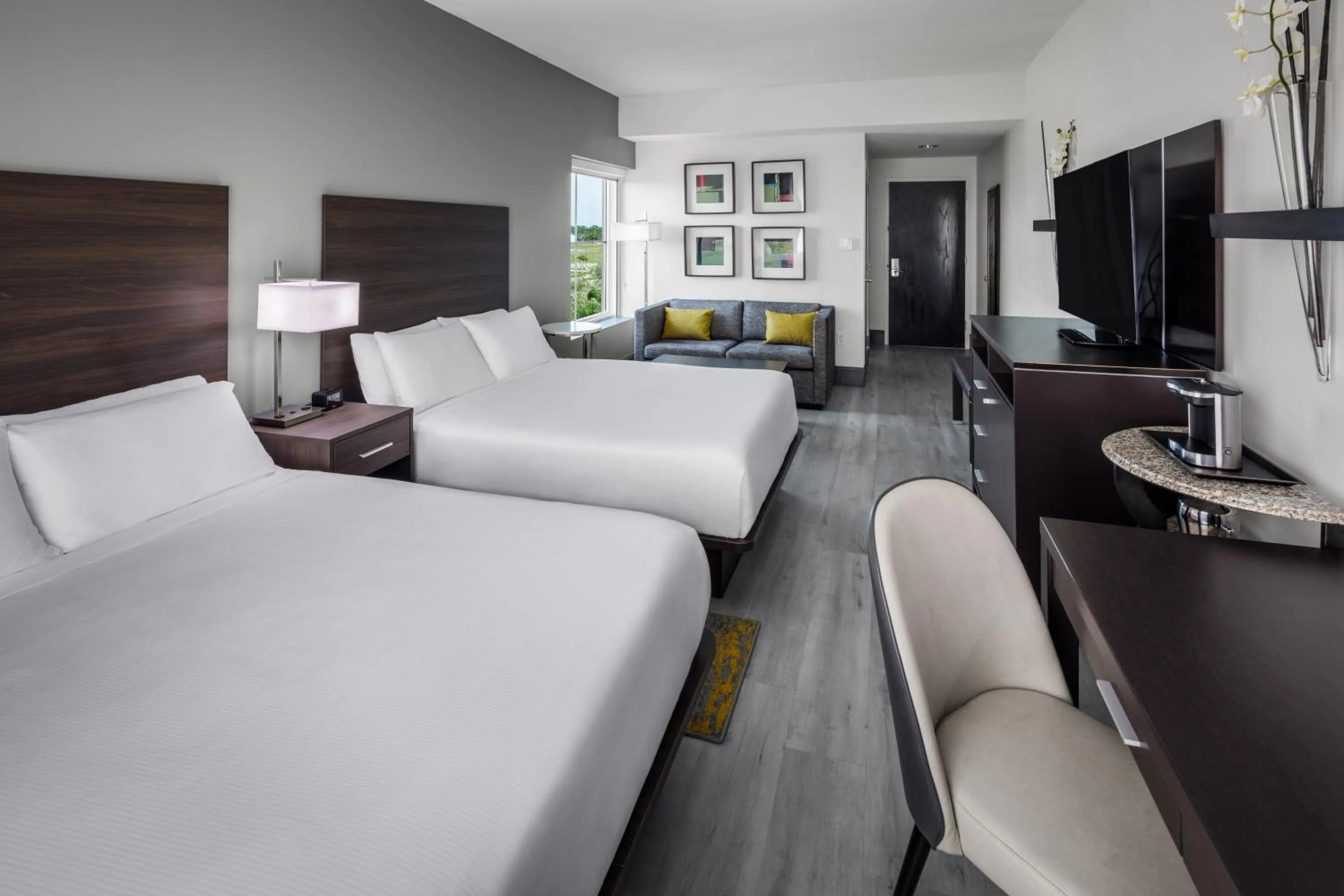 Photo of the whole room, Bed in Holiday Inn Sarasota-Airport