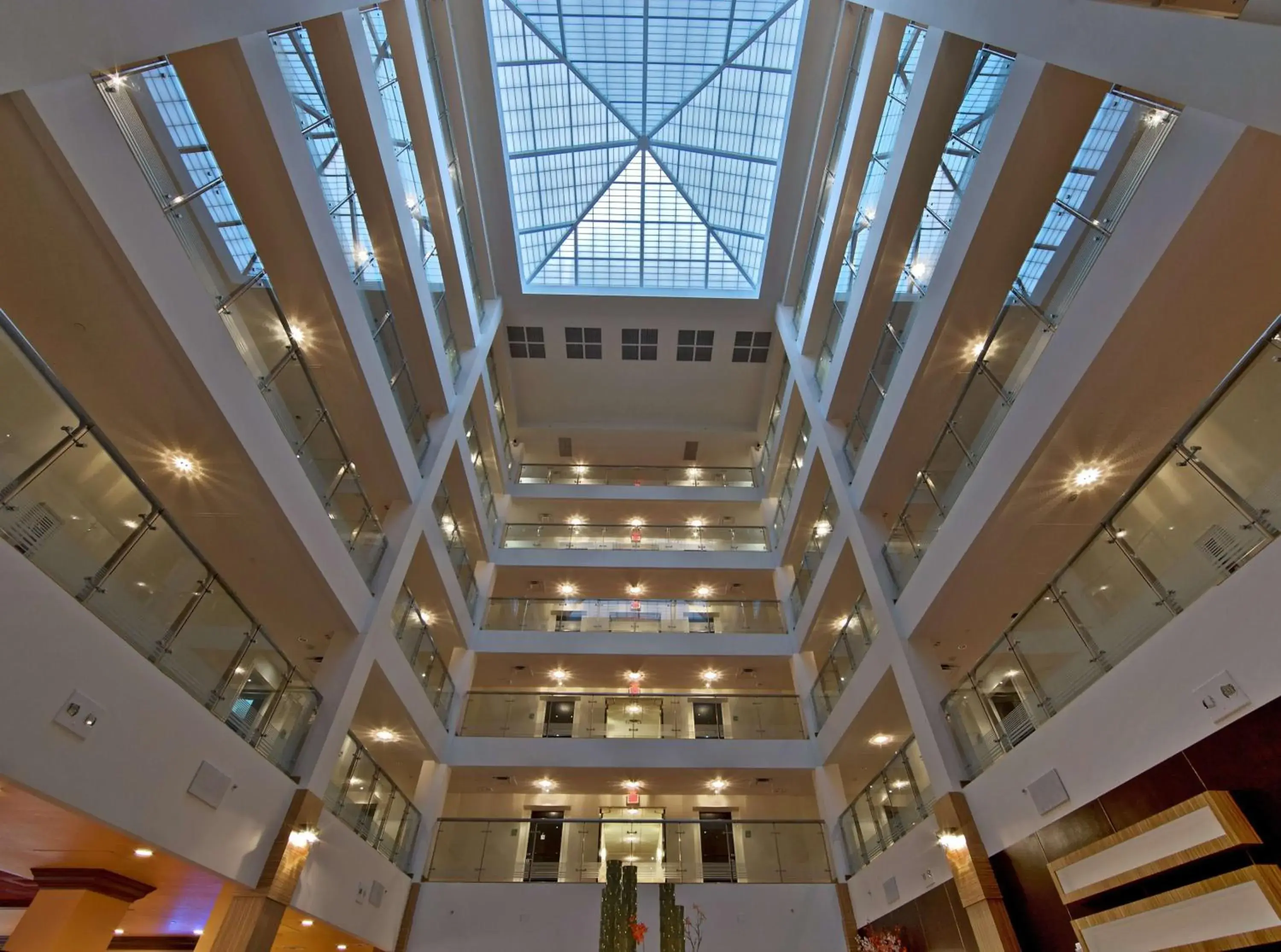 Lobby or reception in Holiday Inn Sarasota-Airport