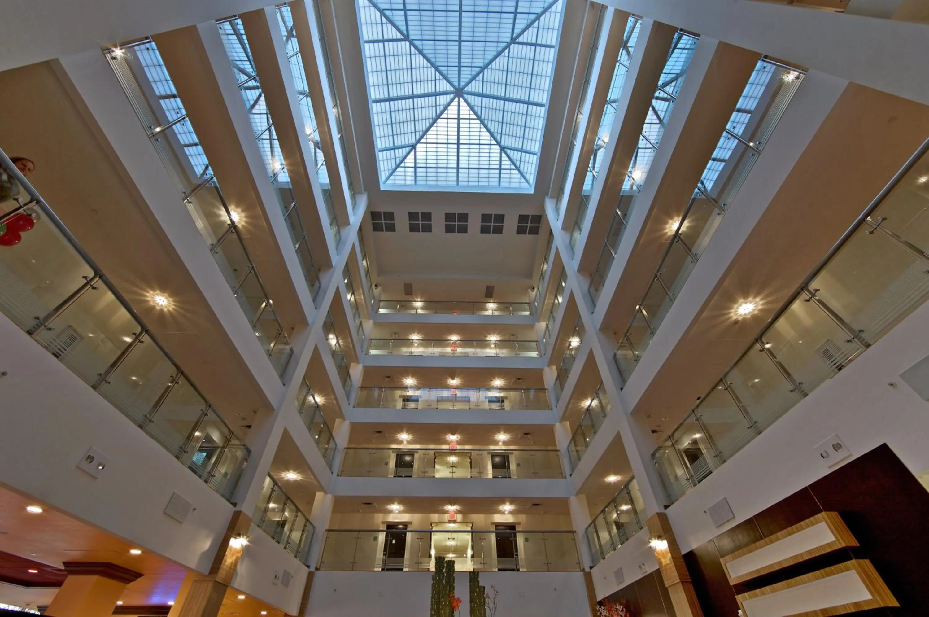 Lobby or reception in Holiday Inn Sarasota-Airport
