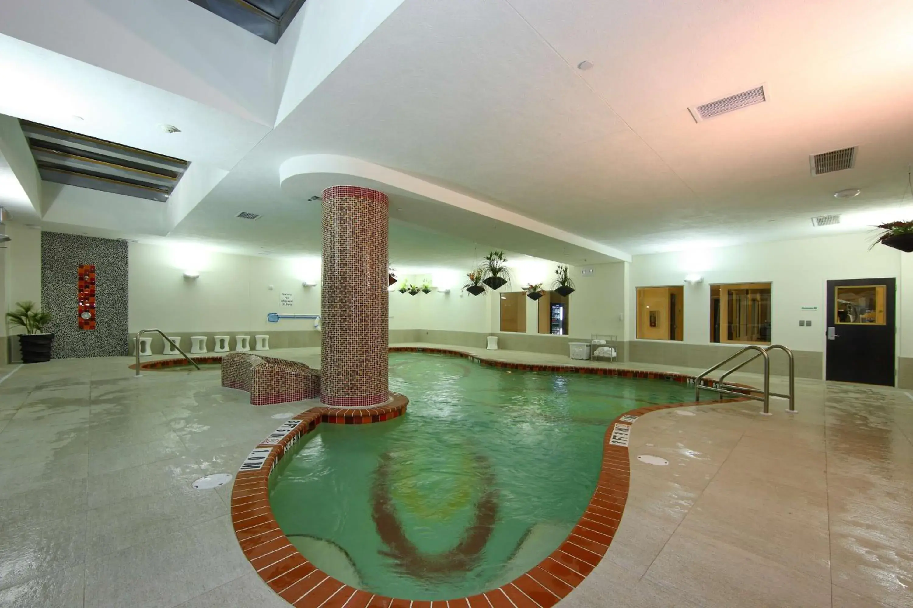 Pool view, Swimming Pool in Holiday Inn Sarasota-Airport
